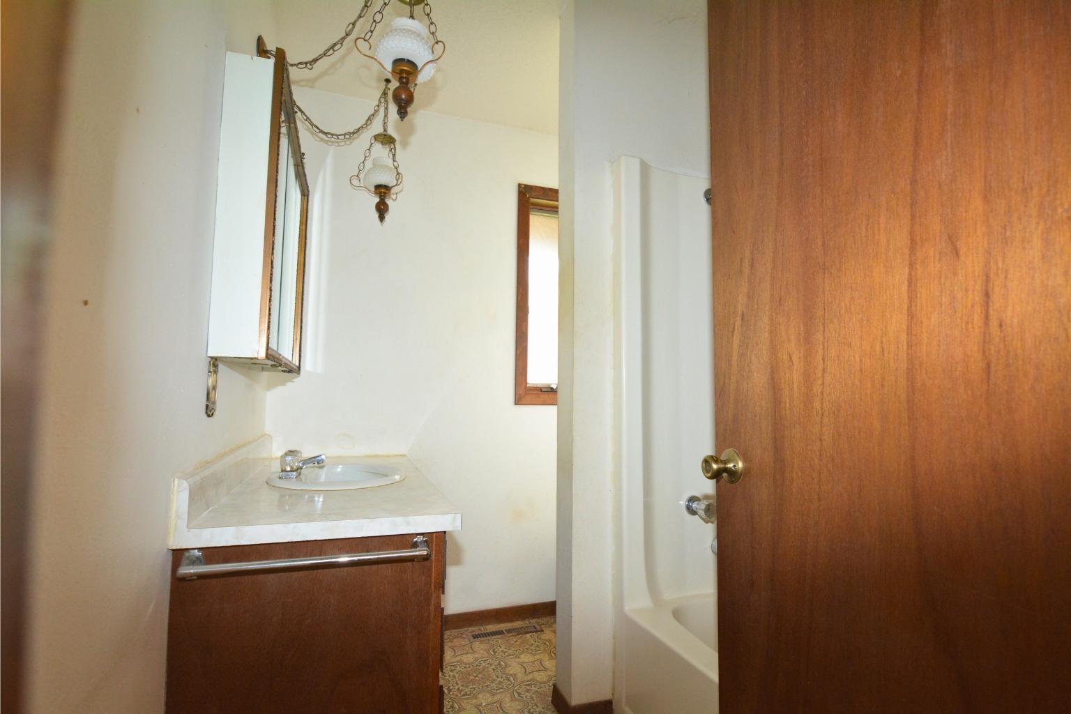 1420 1st Avenue E Property Photo 9