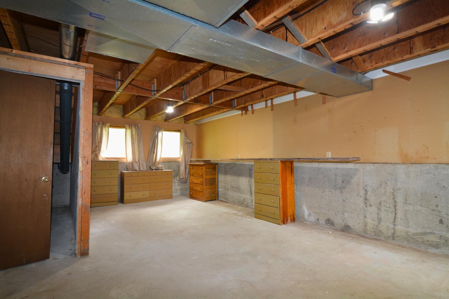 1420 1st Avenue E Property Photo 14