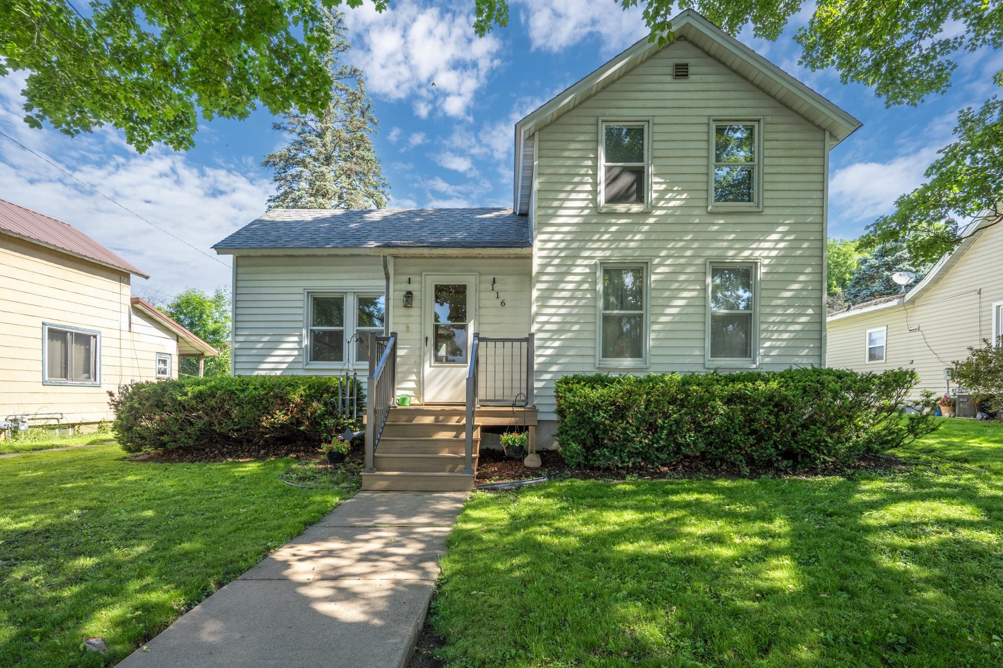 116 E Elm Street Property Photo 5