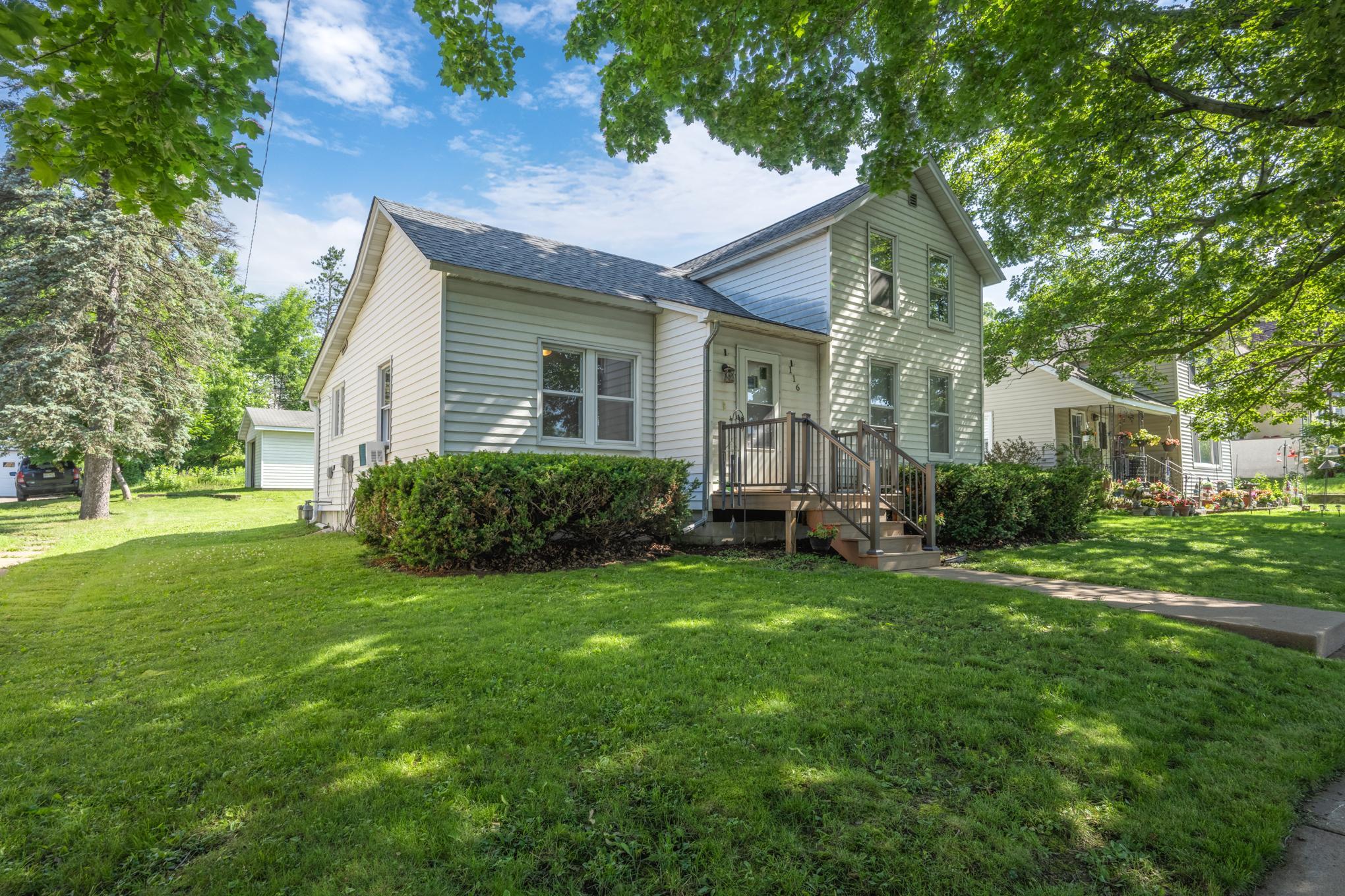 116 E Elm Street Property Photo 7