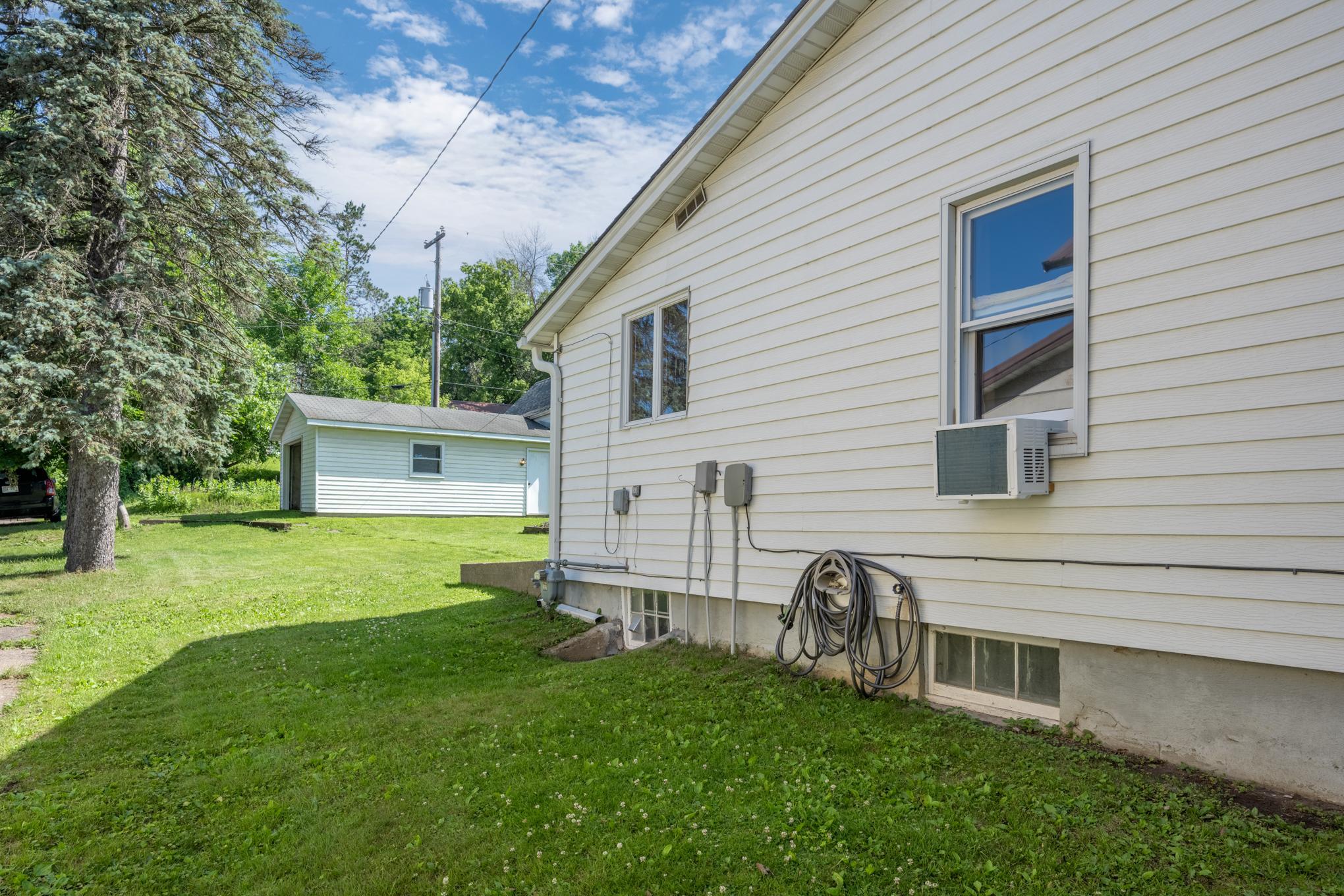 116 E Elm Street Property Photo 8