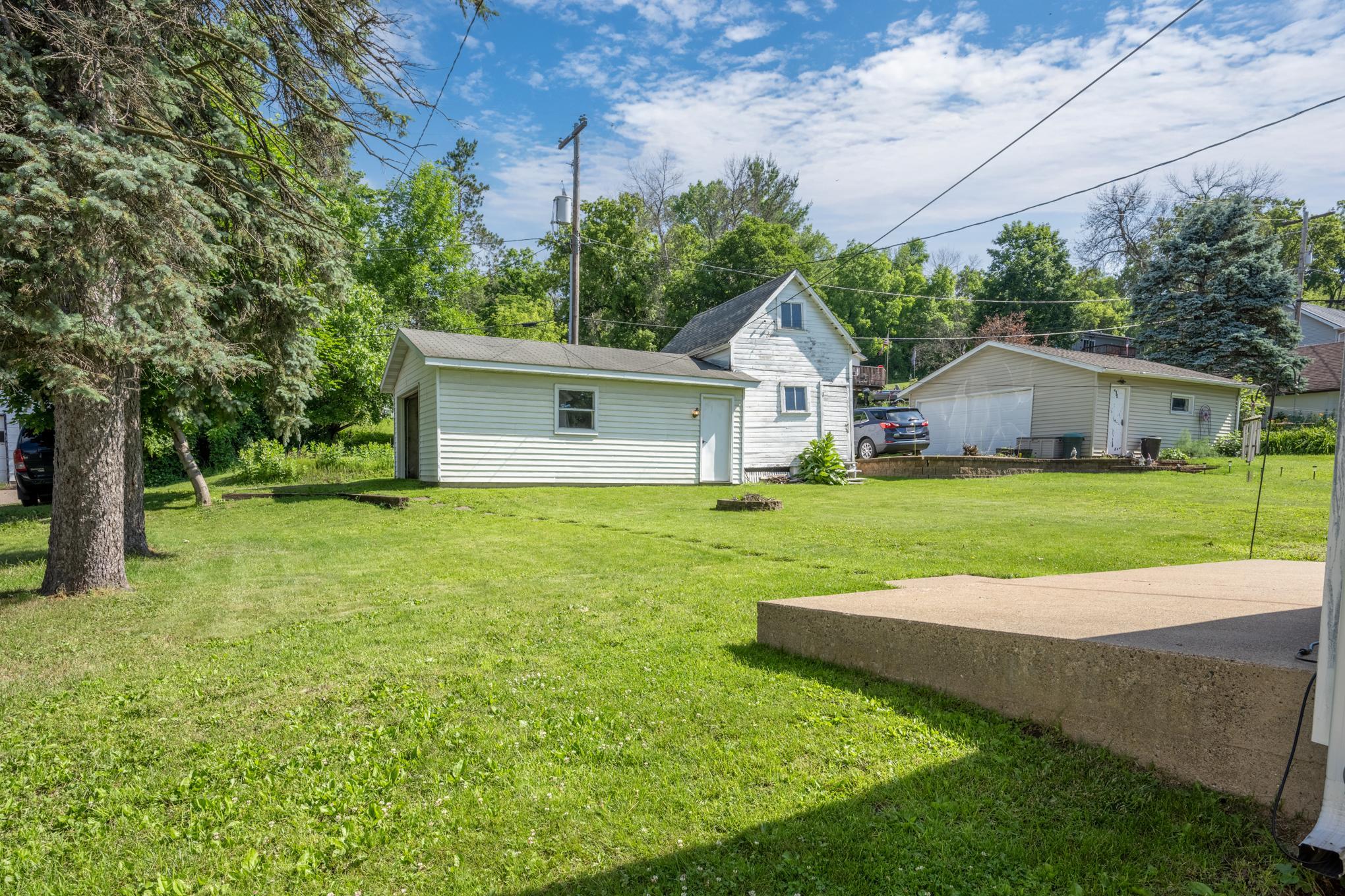 116 E Elm Street Property Photo 9