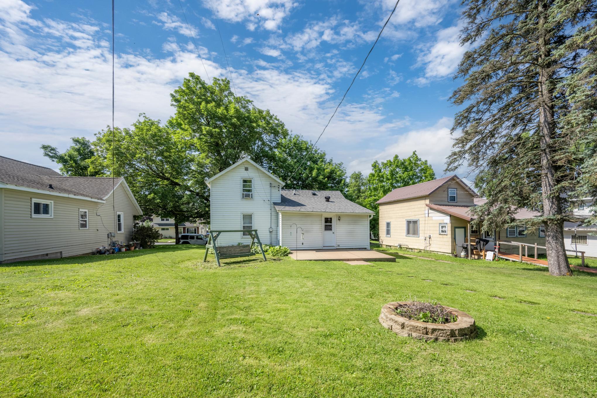 116 E Elm Street Property Photo 10