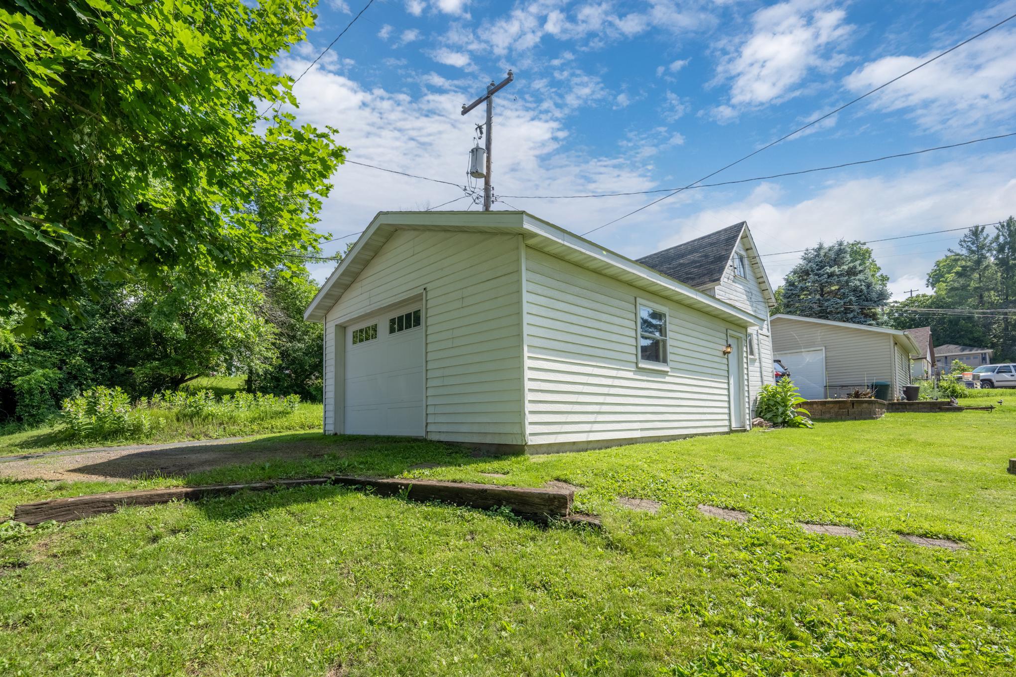 116 E Elm Street Property Photo 11