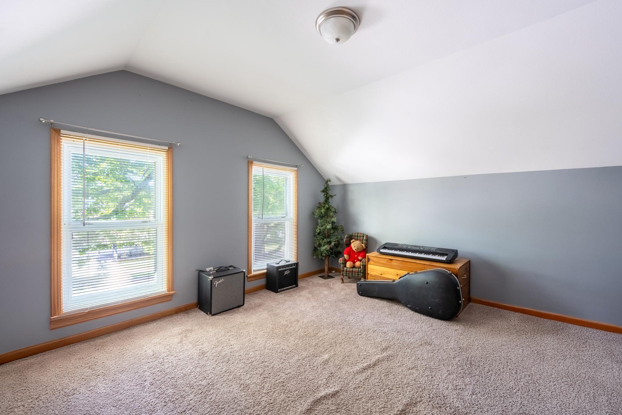 116 E Elm Street Property Photo 29