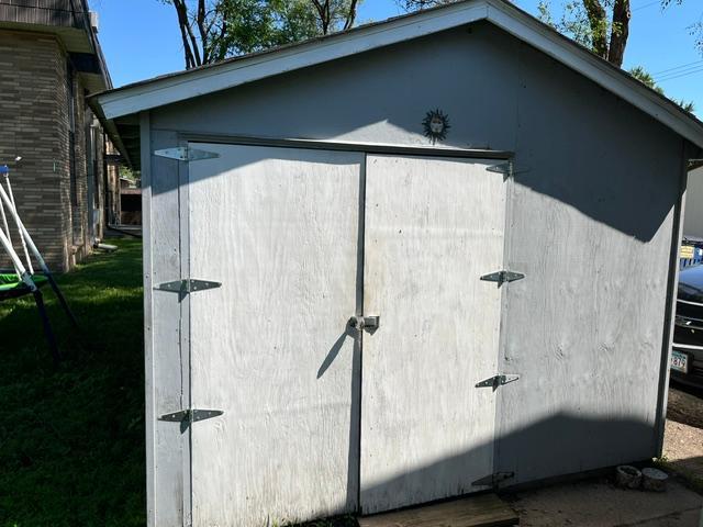 334 33rd Avenue N Property Photo 9