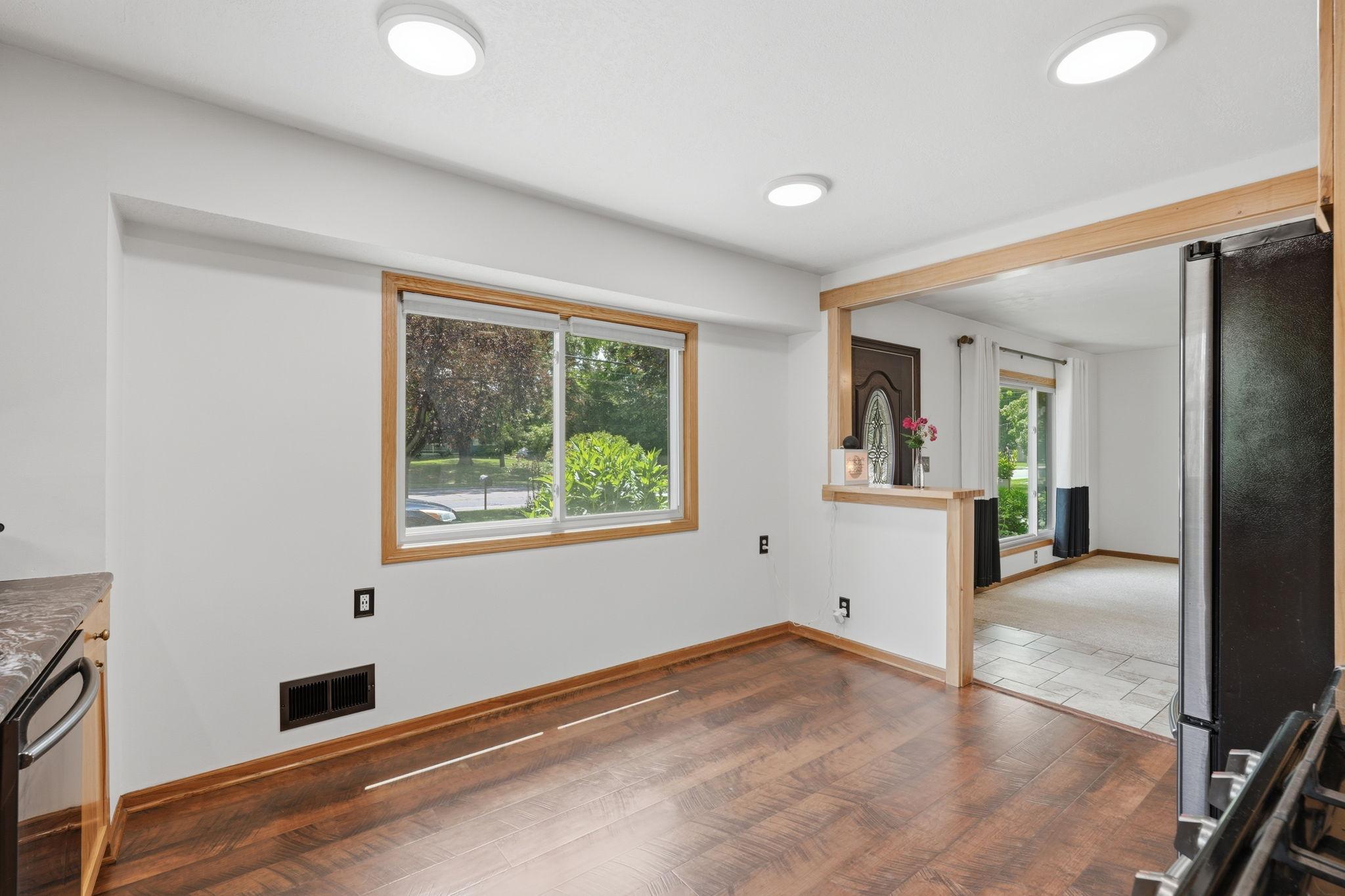 2145 County Road E E Property Photo 6