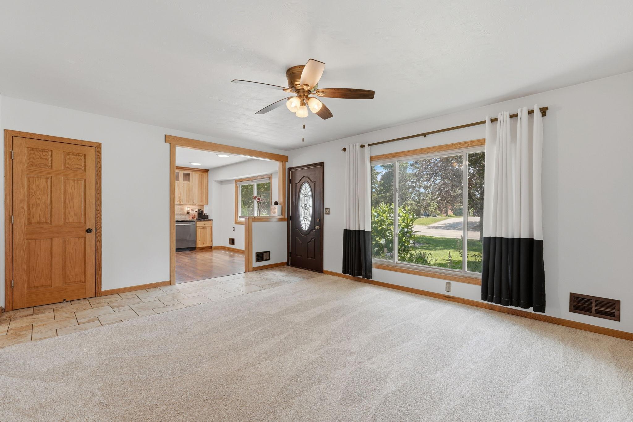 2145 County Road E E Property Photo 7