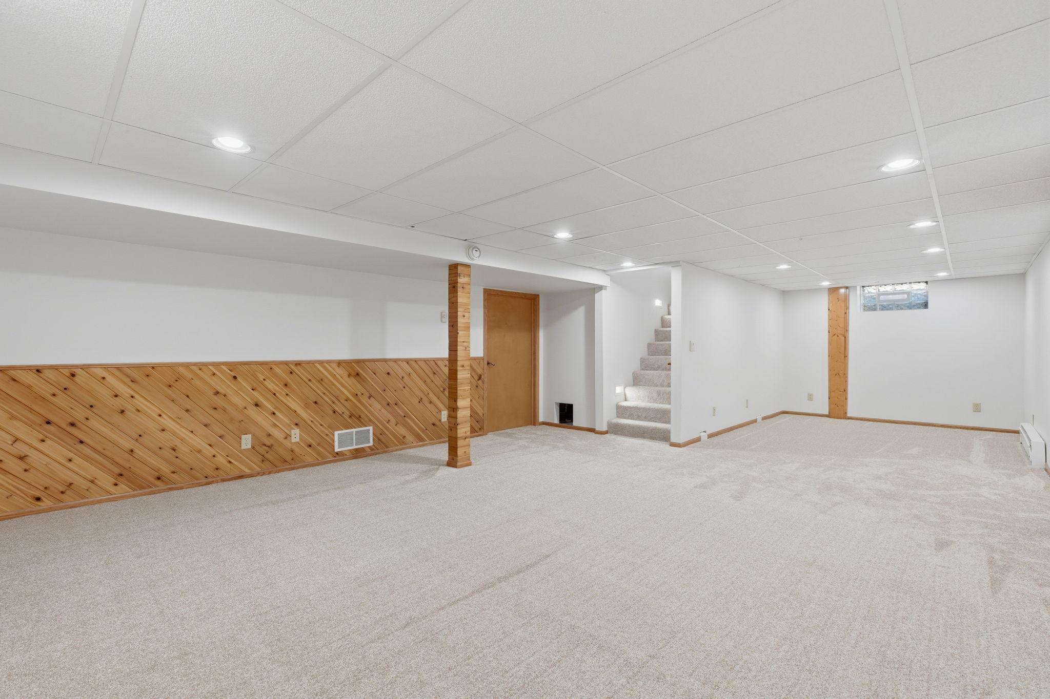 2145 County Road E E Property Photo 15