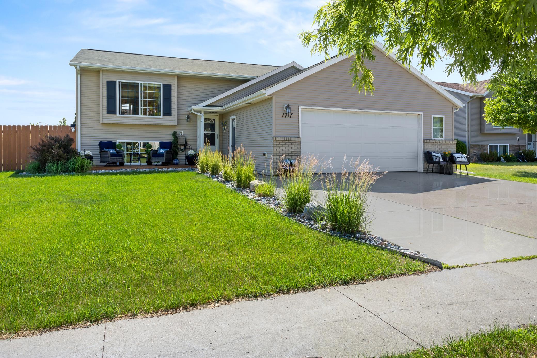 1717 13th Street E Property Photo 1