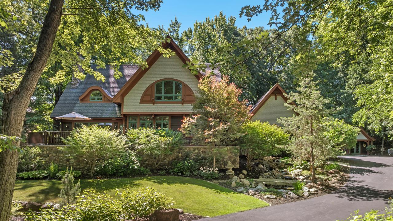 5955 Maple Forest Property Photo 1