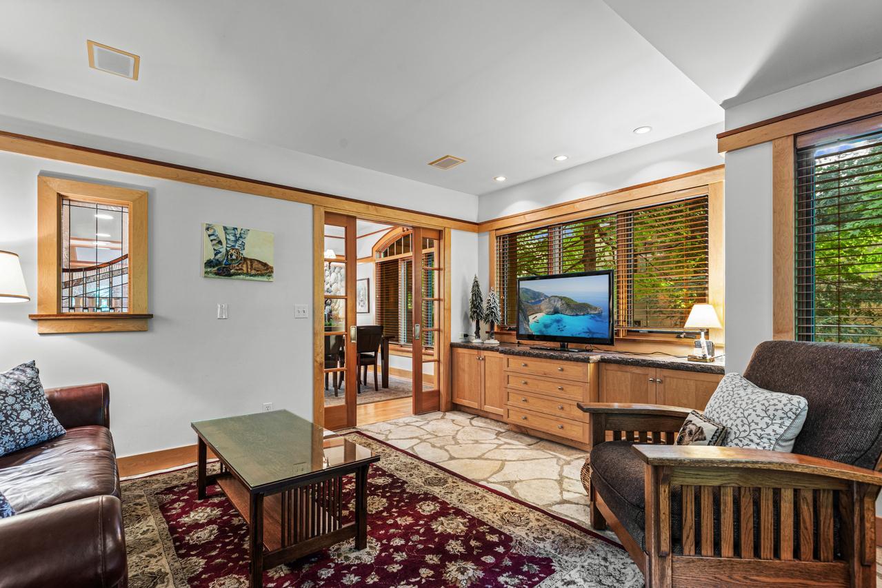 5955 Maple Forest Property Photo 10