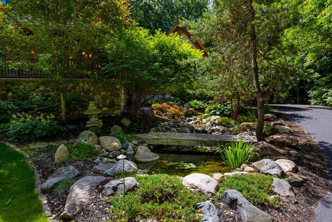 5955 Maple Forest Property Photo 33