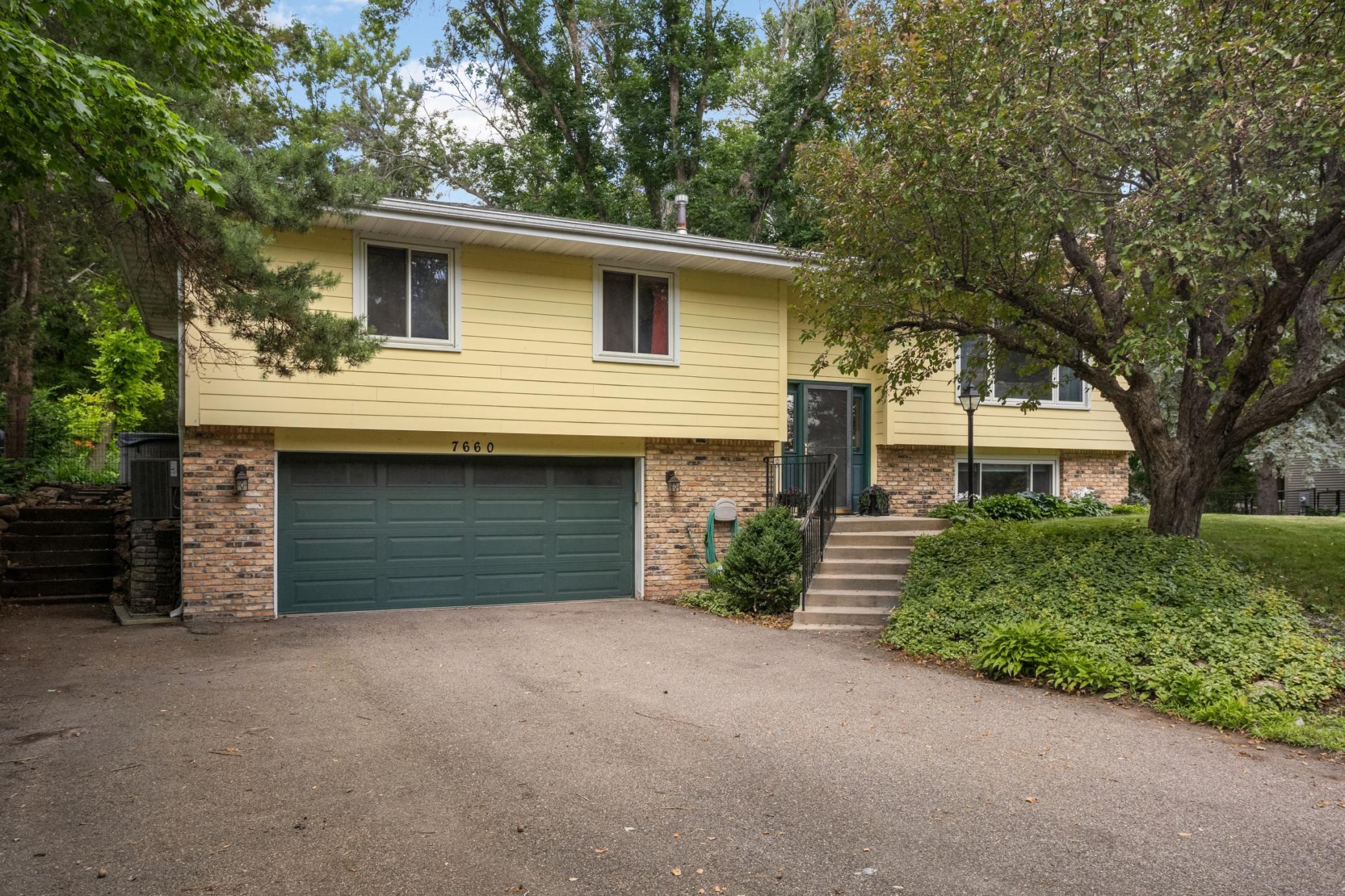 7660 Heritage Road Property Photo 1