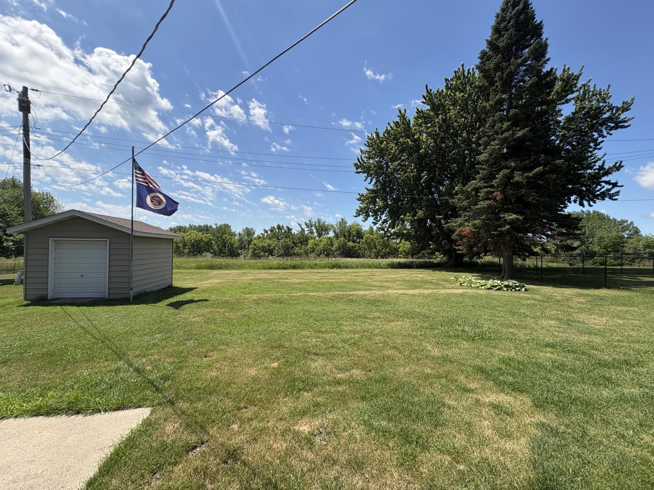 702 Glenview Drive Property Photo 4