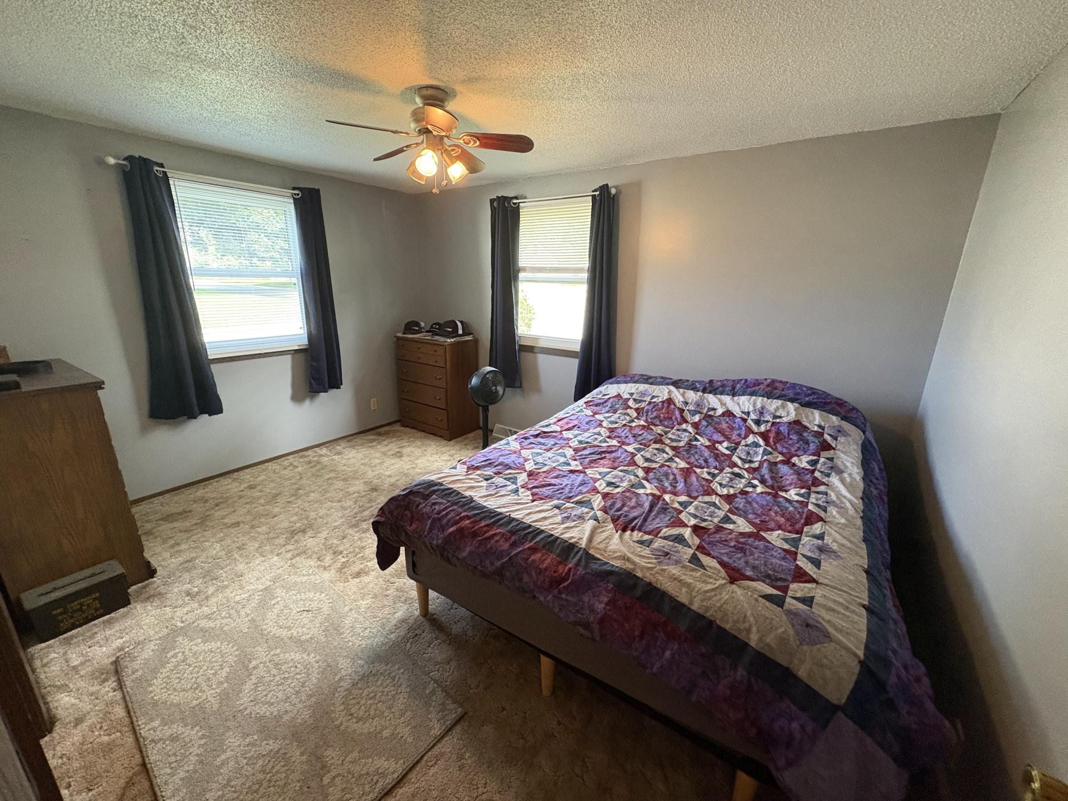 702 Glenview Drive Property Photo 9