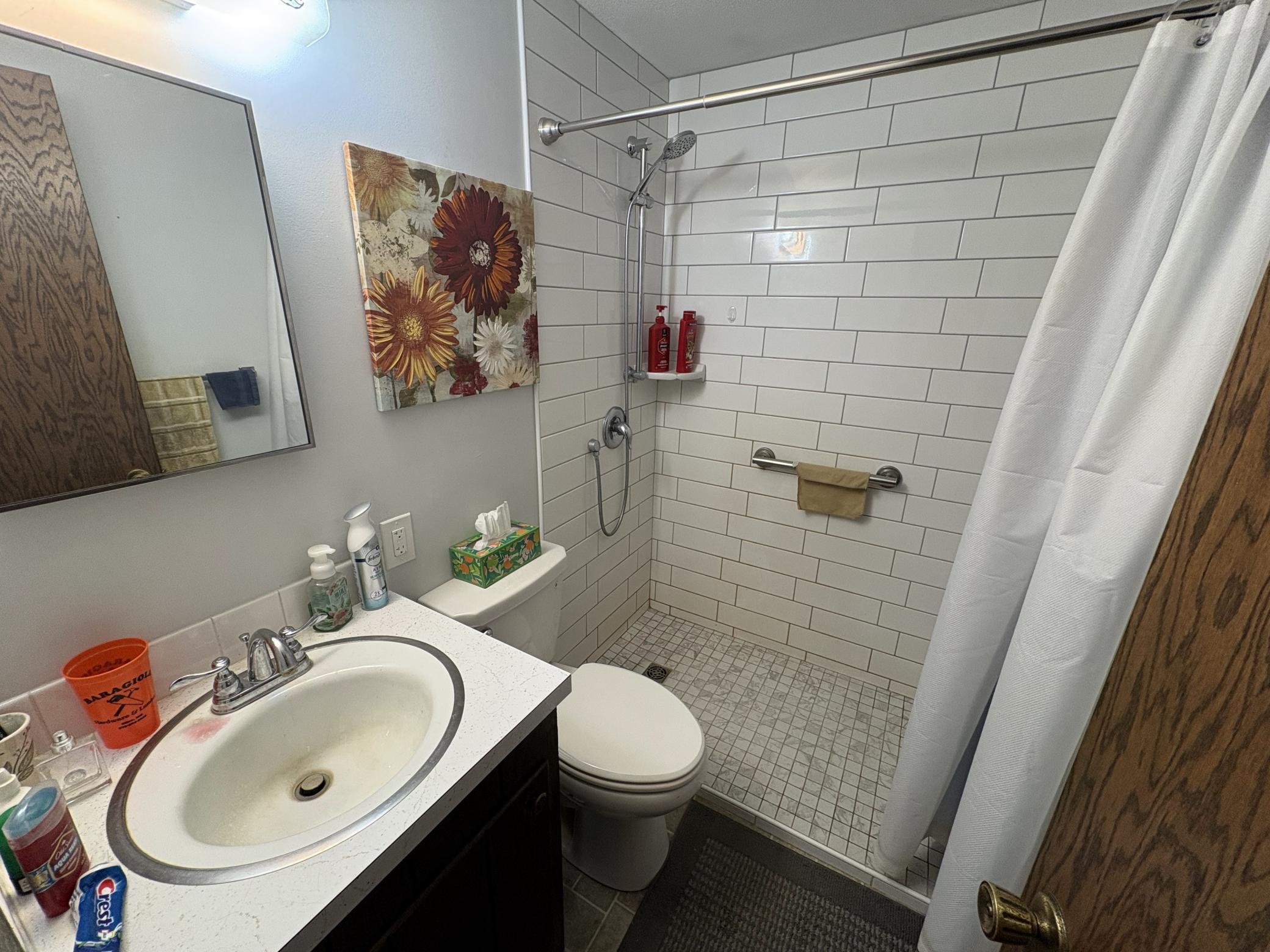 702 Glenview Drive Property Photo 11