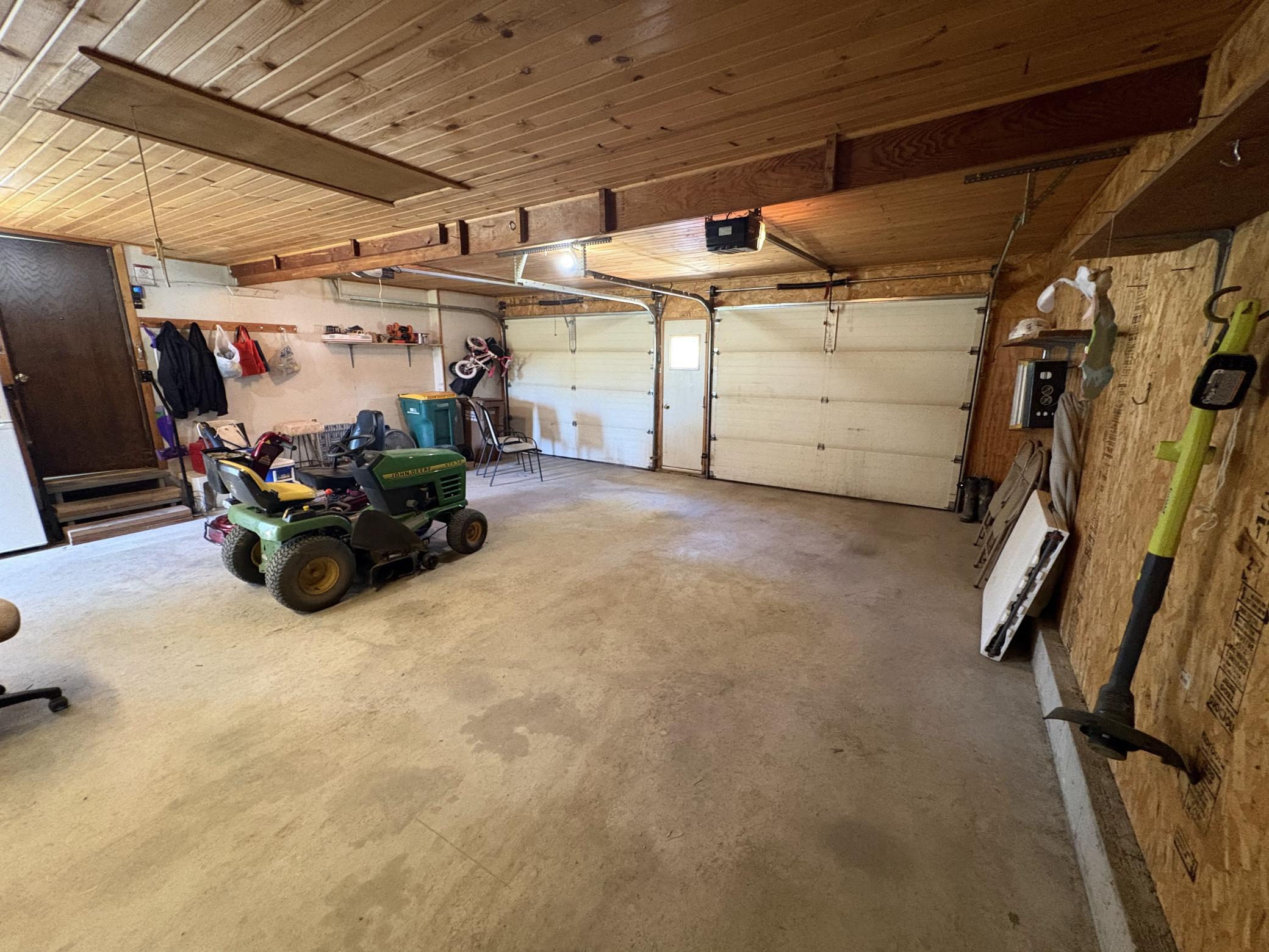 702 Glenview Drive Property Photo 28