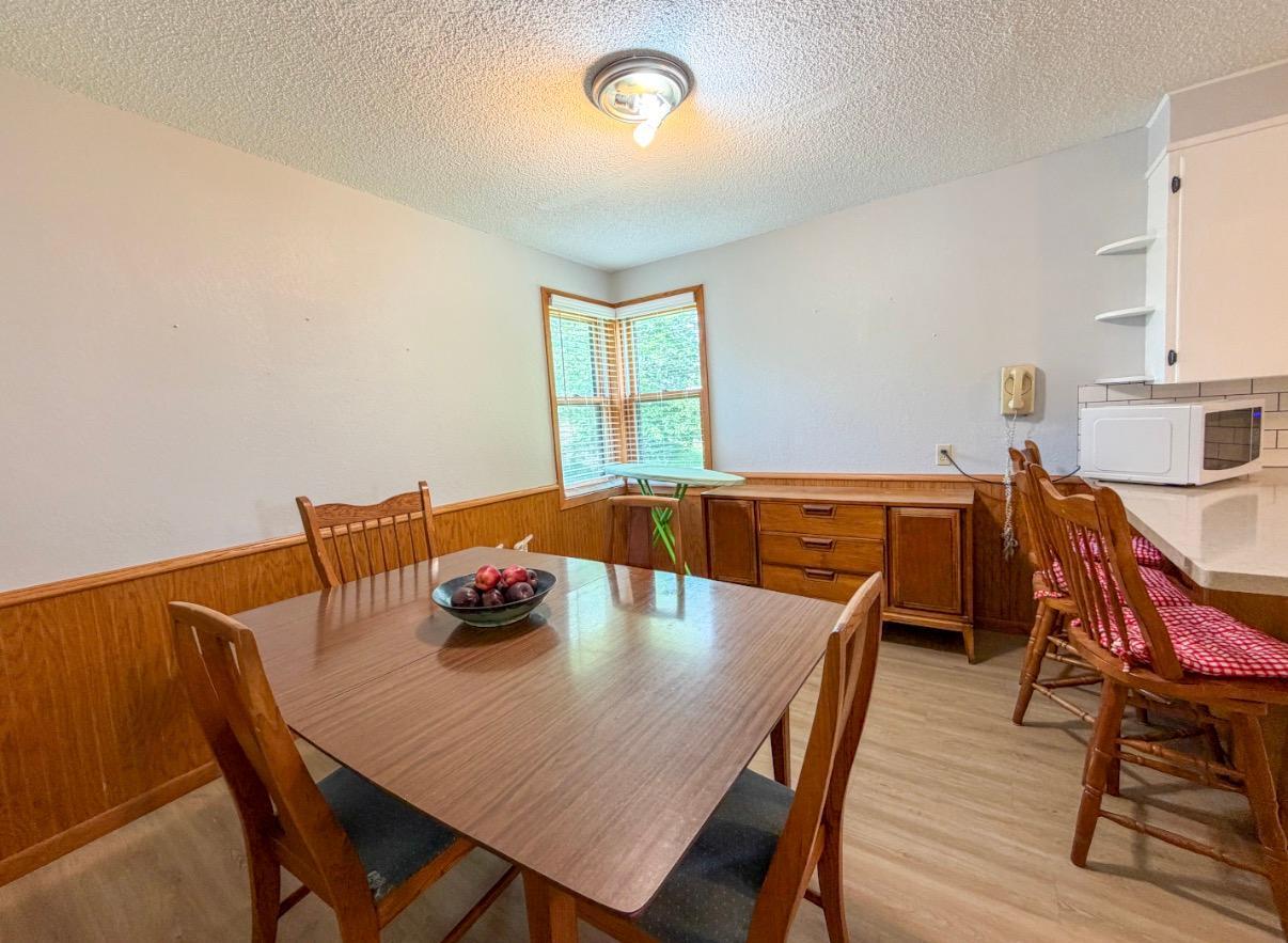 22585 320th Street Property Photo 4
