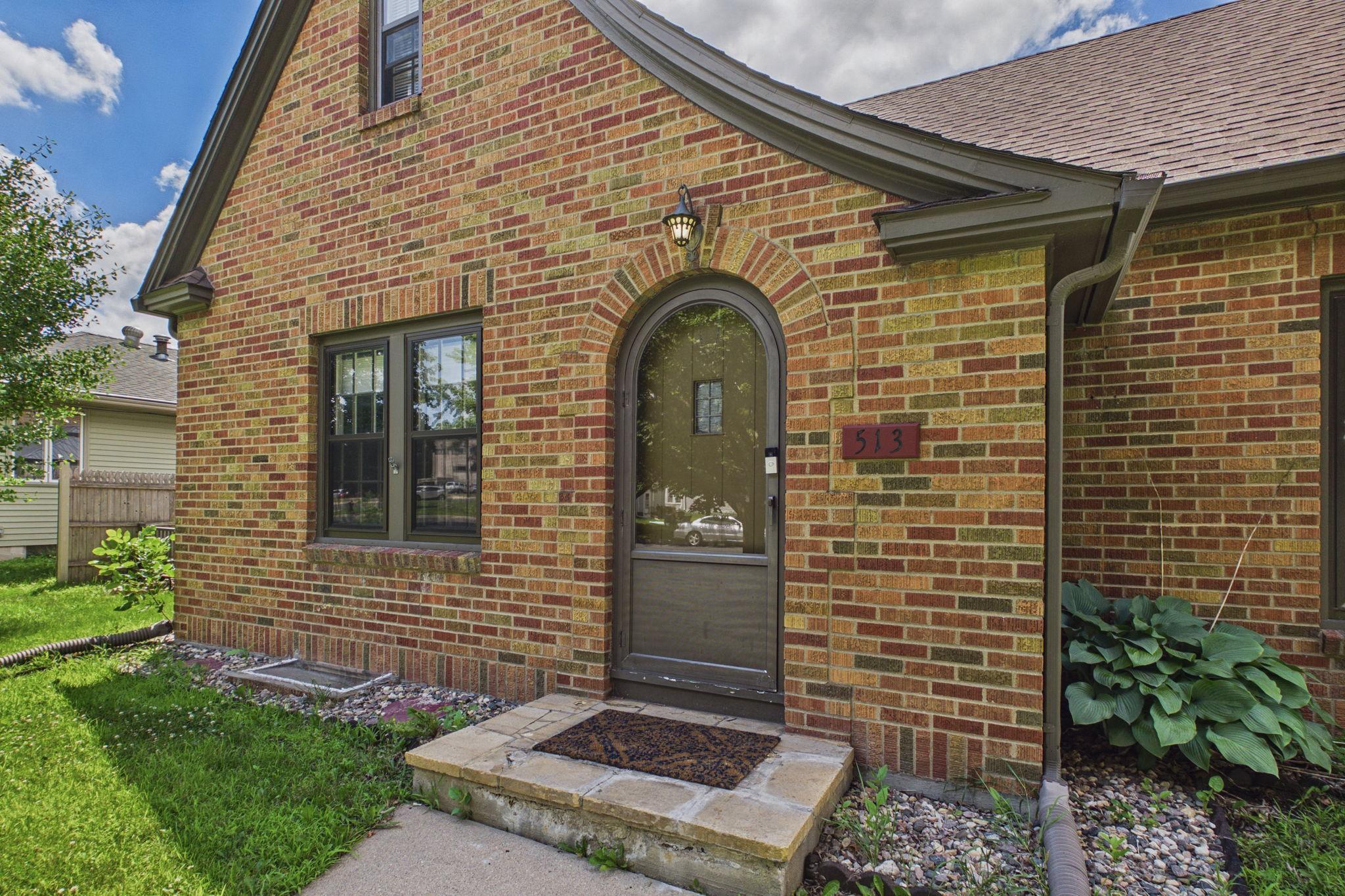513 5th Street Property Photo 4