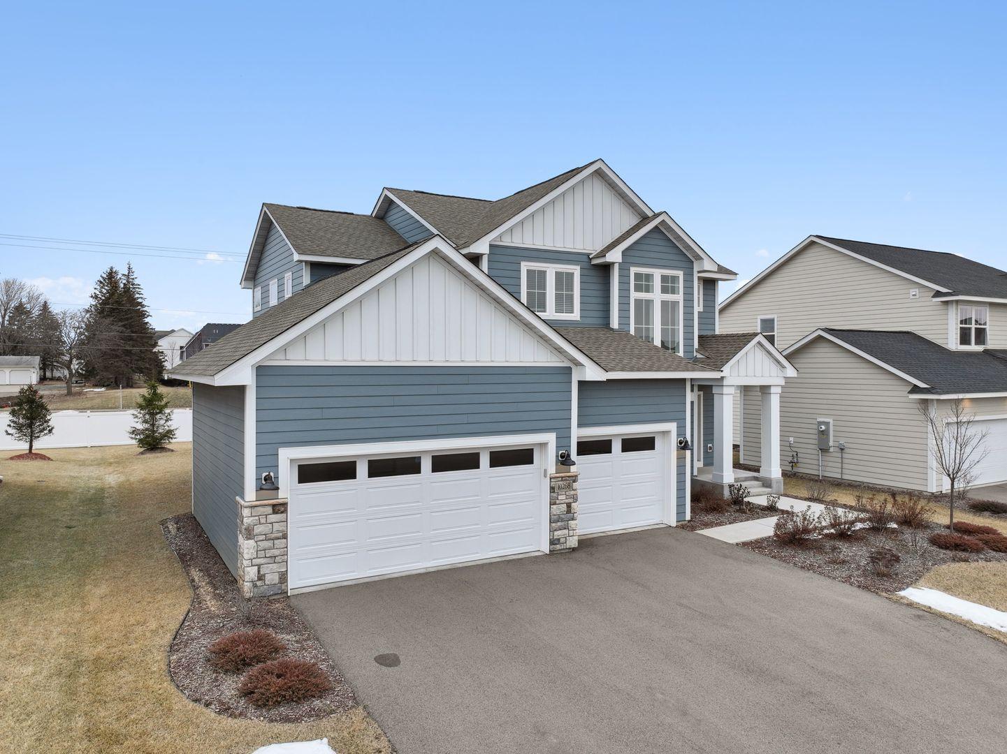 10268 Arrowwood Path Property Photo 2