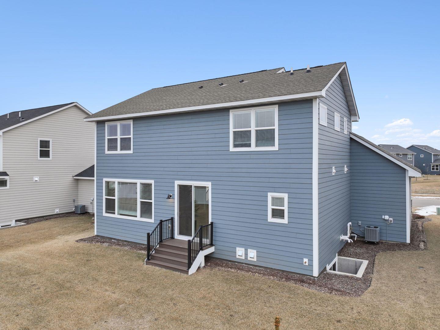 10268 Arrowwood Path Property Photo 5
