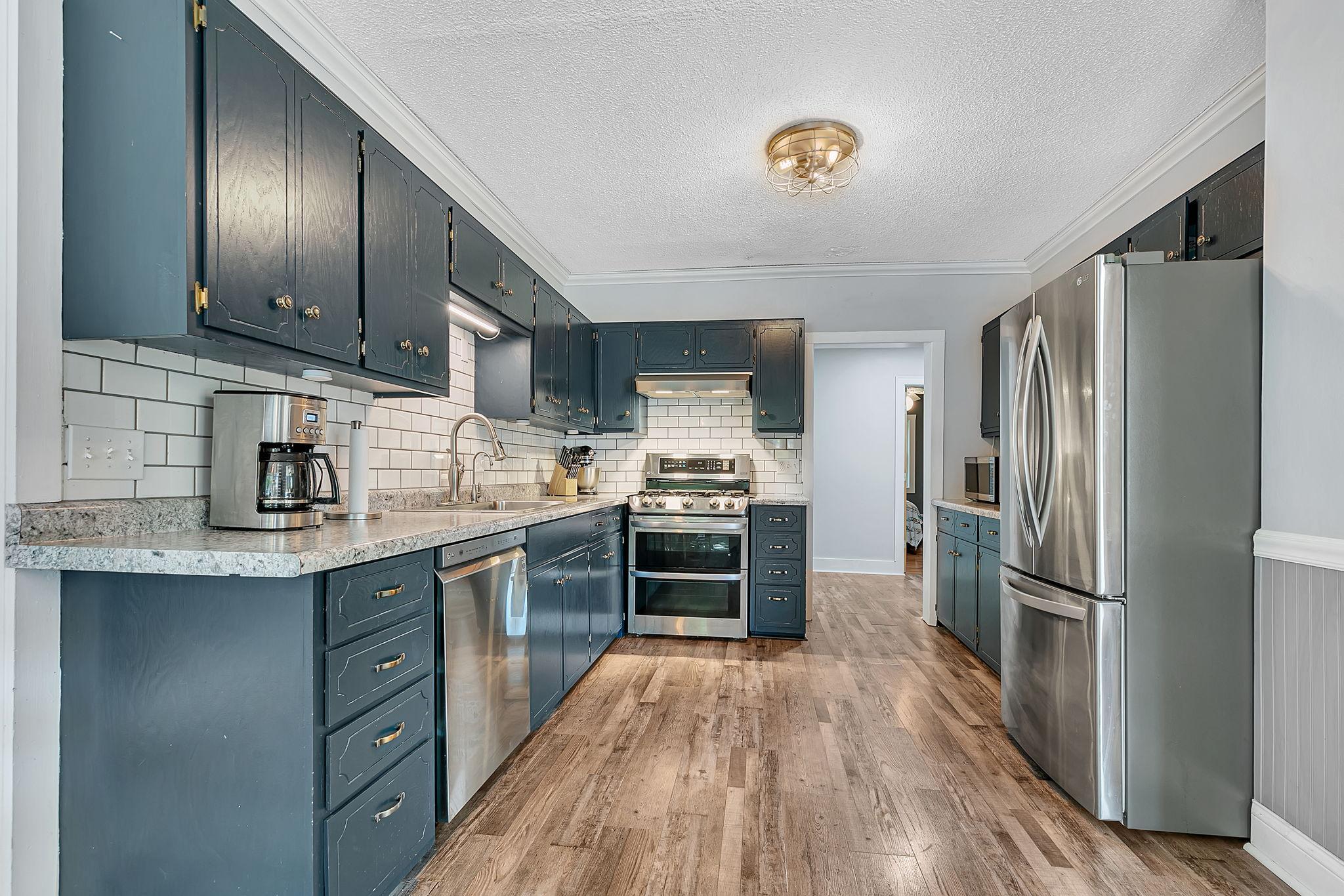 440 River Drive W Property Photo 2