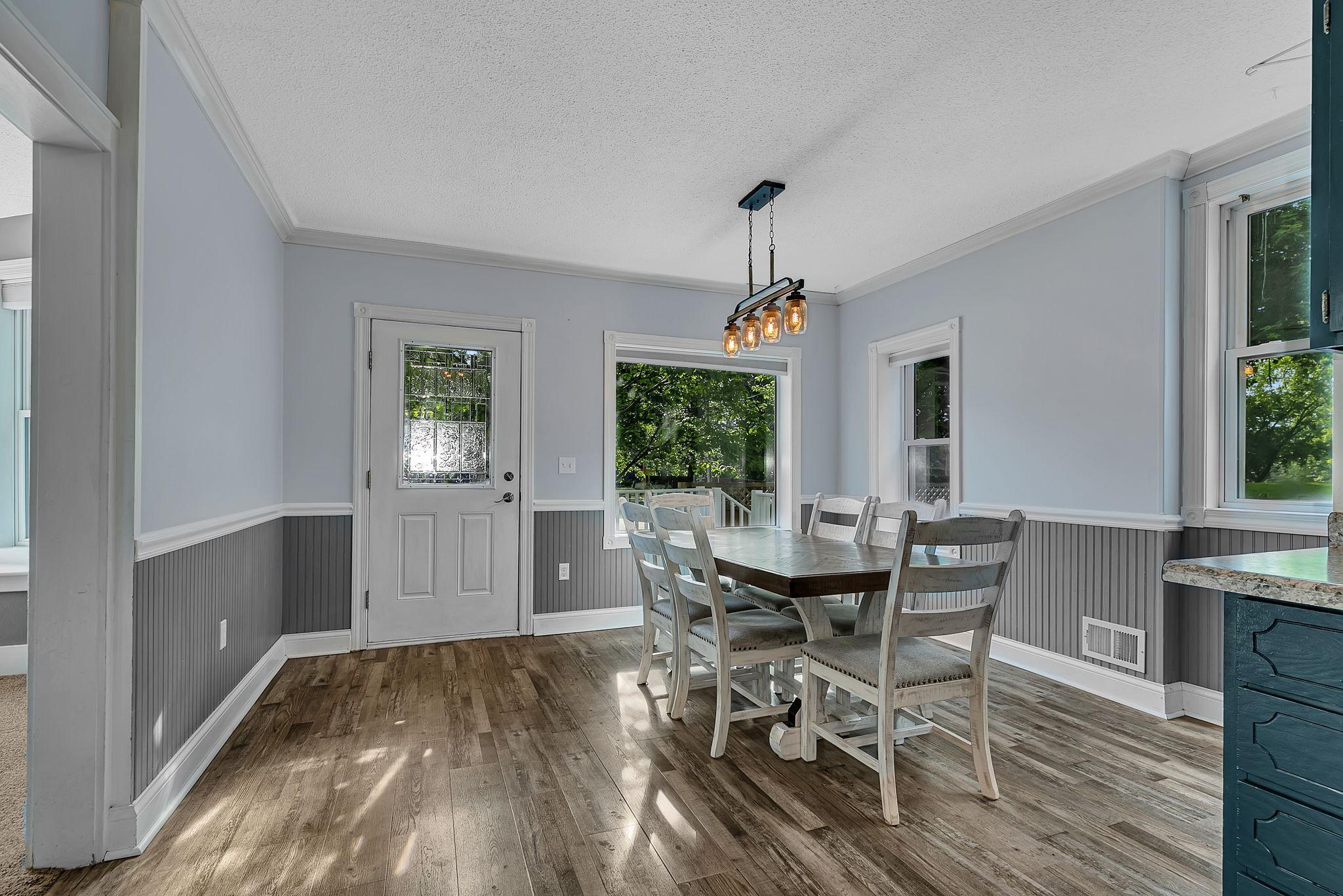 440 River Drive W Property Photo 7