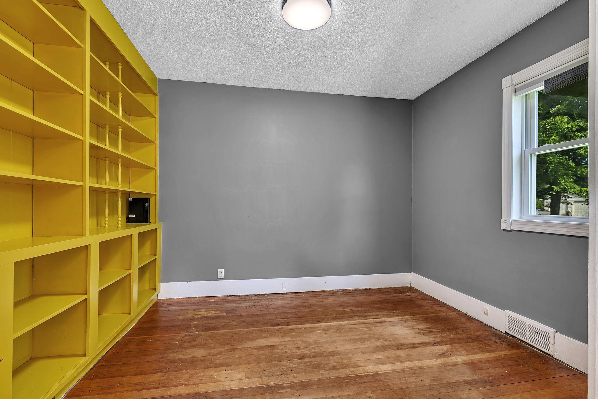 440 River Drive W Property Photo 10