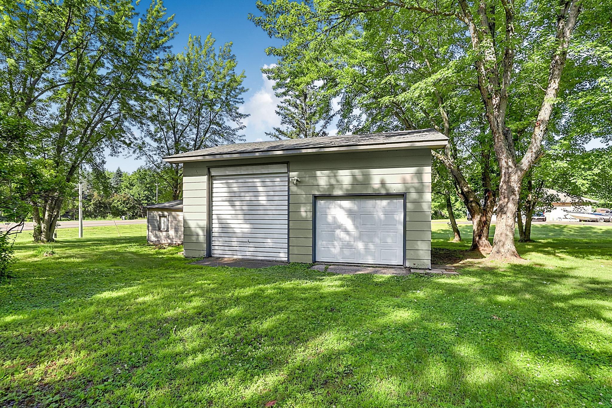 440 River Drive W Property Photo 27