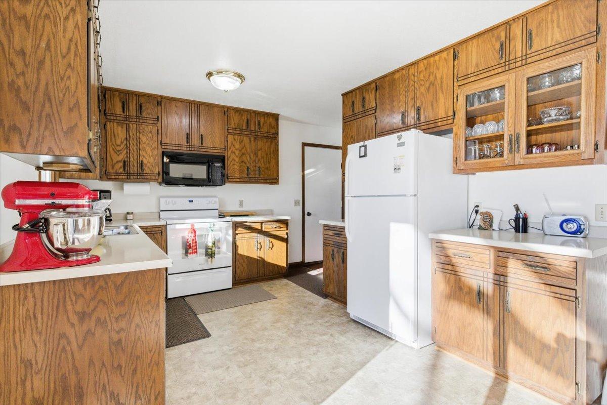 20611 Becker Lake Circle Property Photo 6