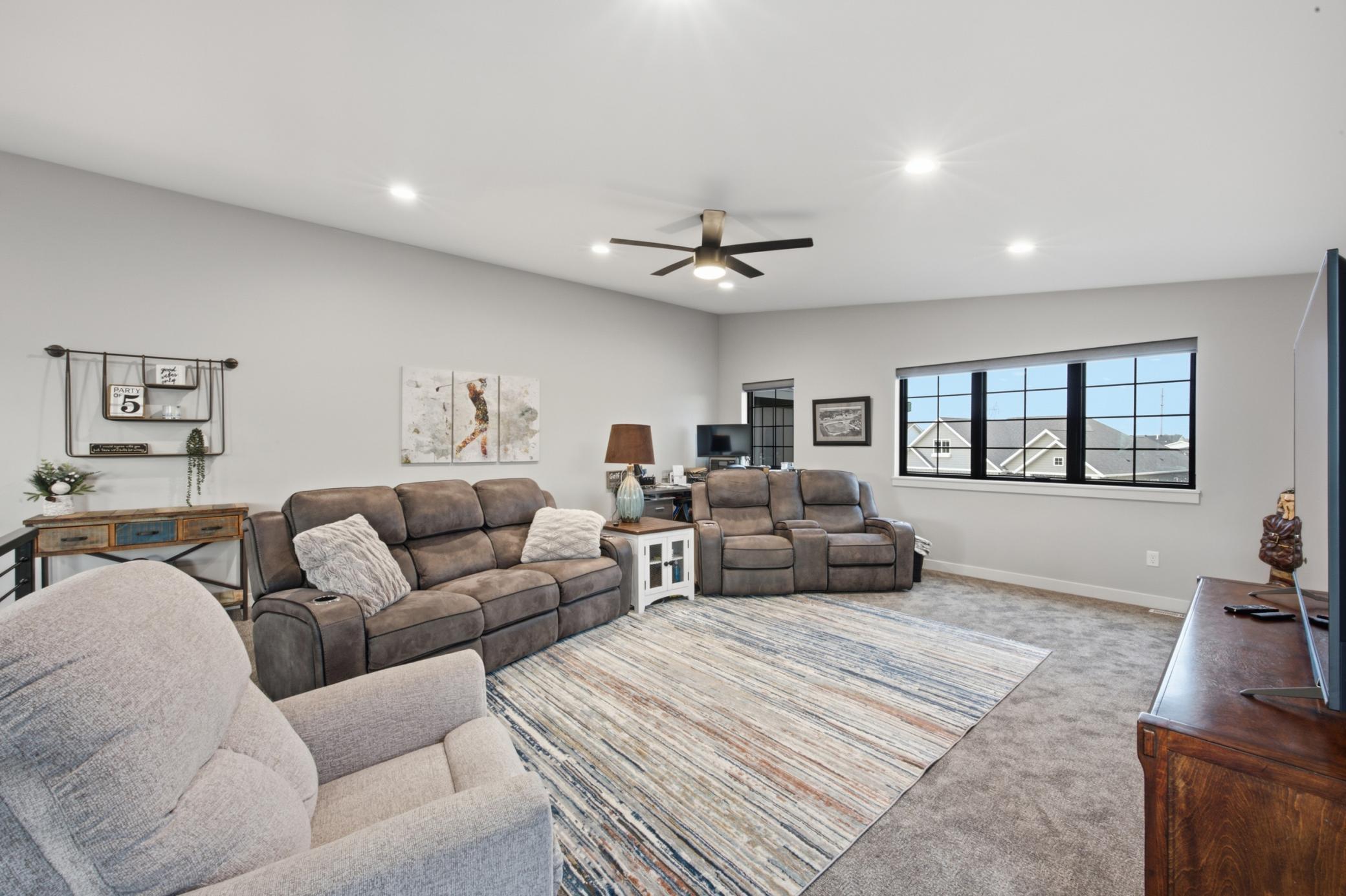 4884 Bluebell Loop S Property Photo 23