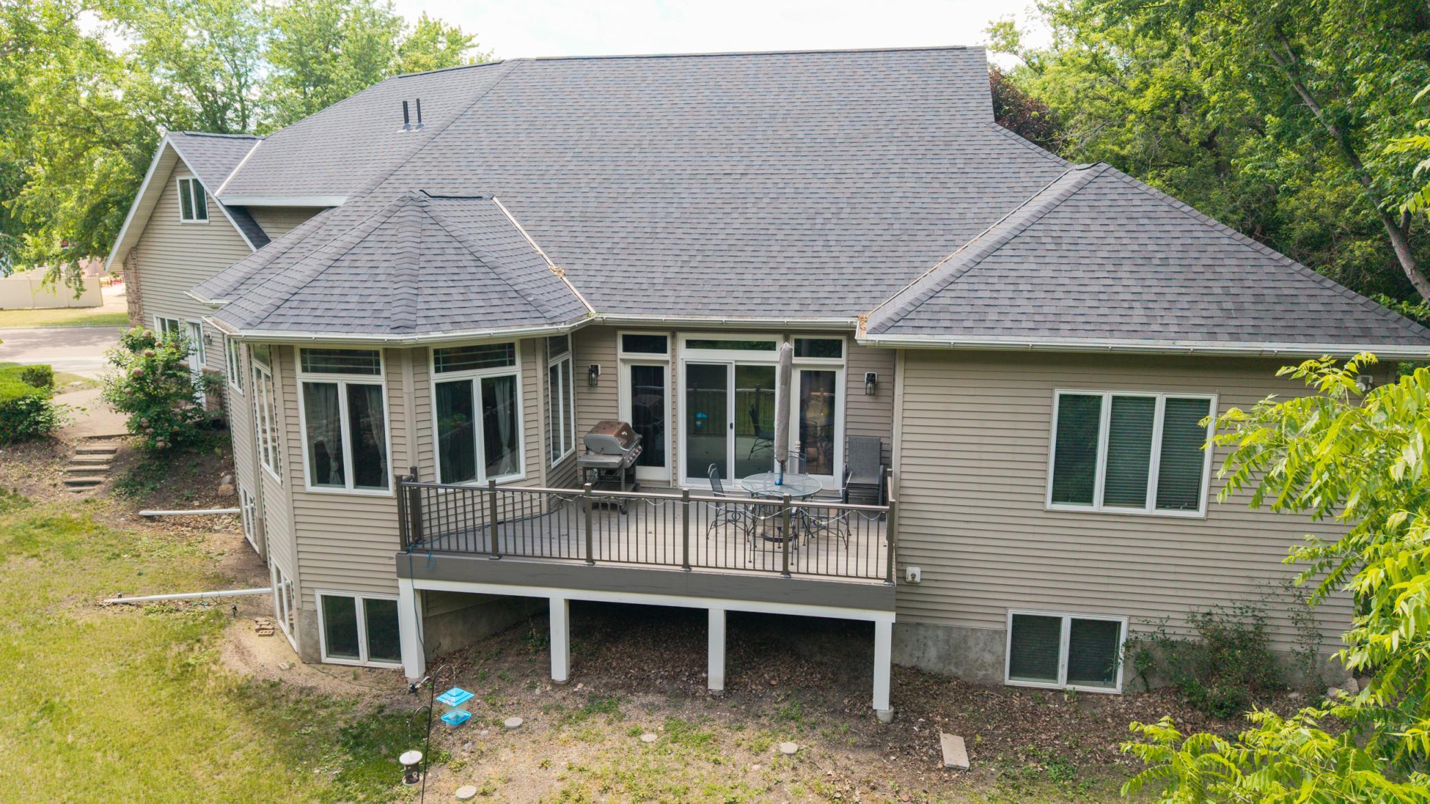 501 4th Street E Property Photo 5