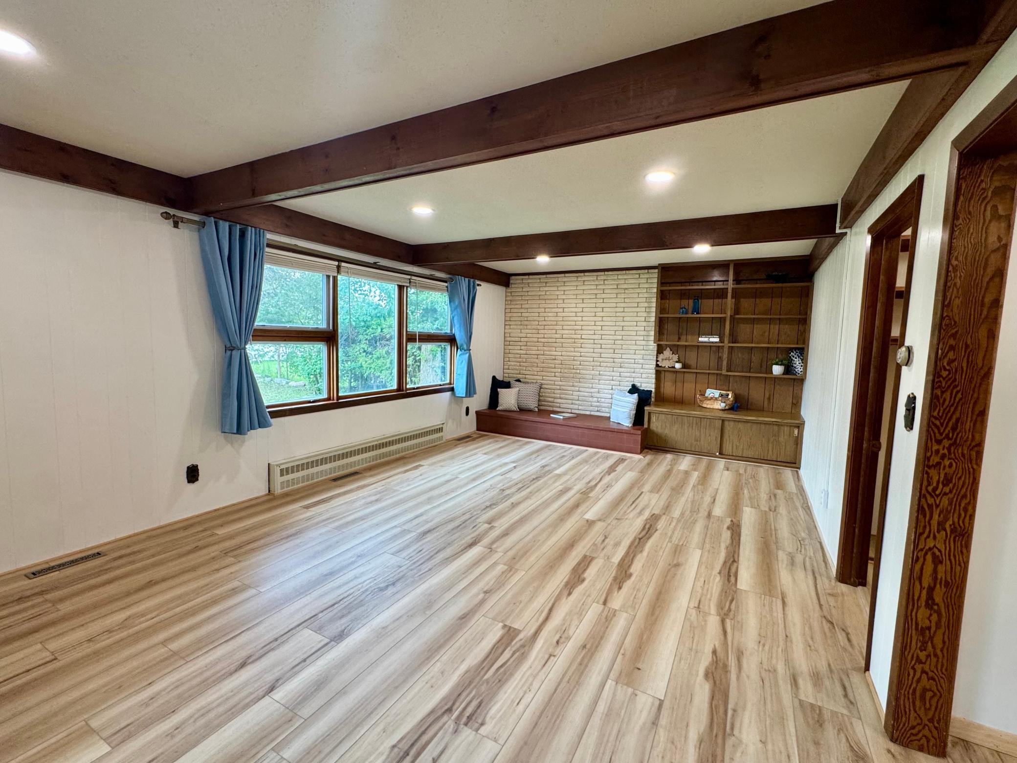 1706 Irvine Avenue Nw Property Photo 4