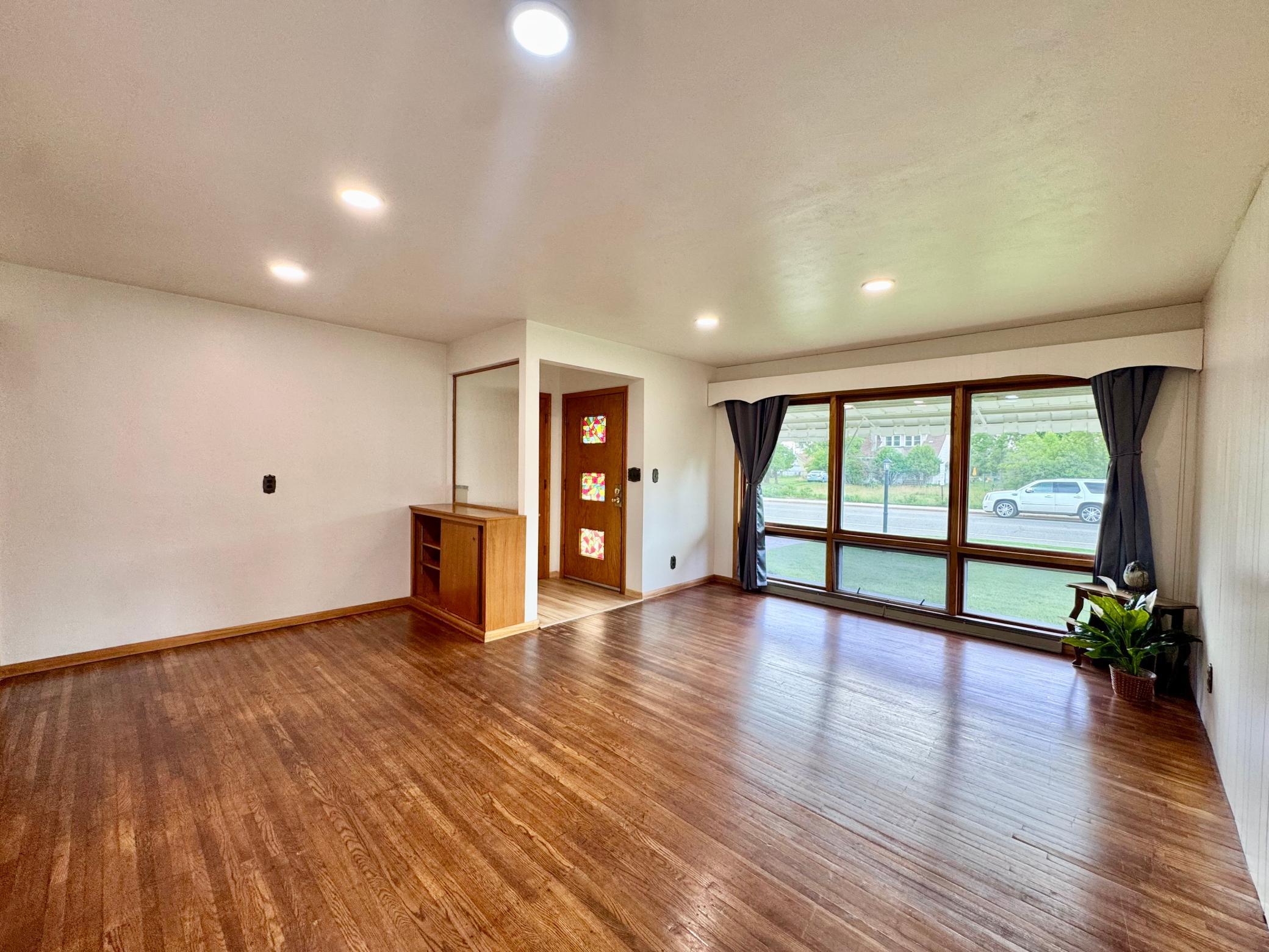 1706 Irvine Avenue Nw Property Photo 24