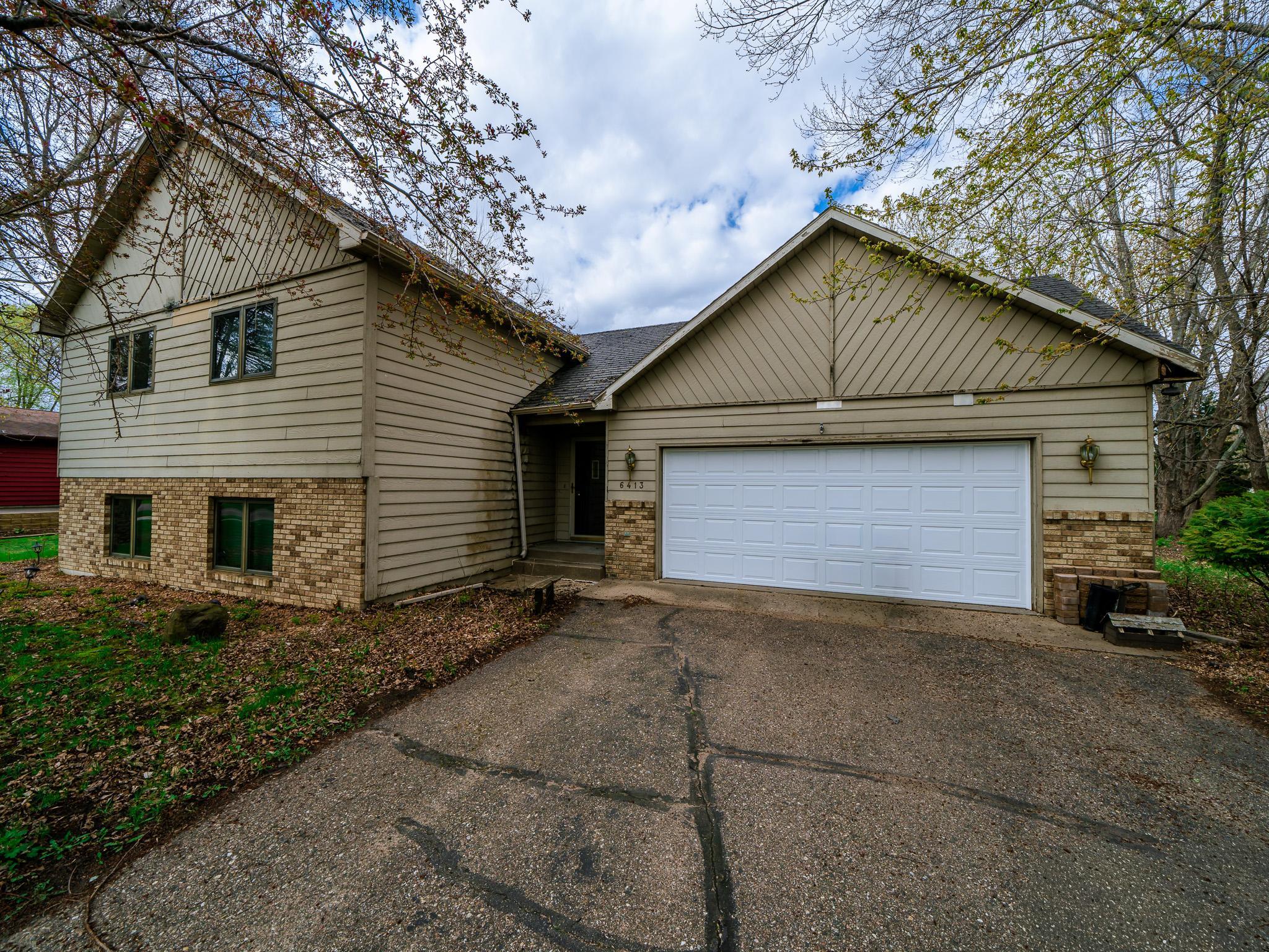 6413 Laurel Road Property Photo 3