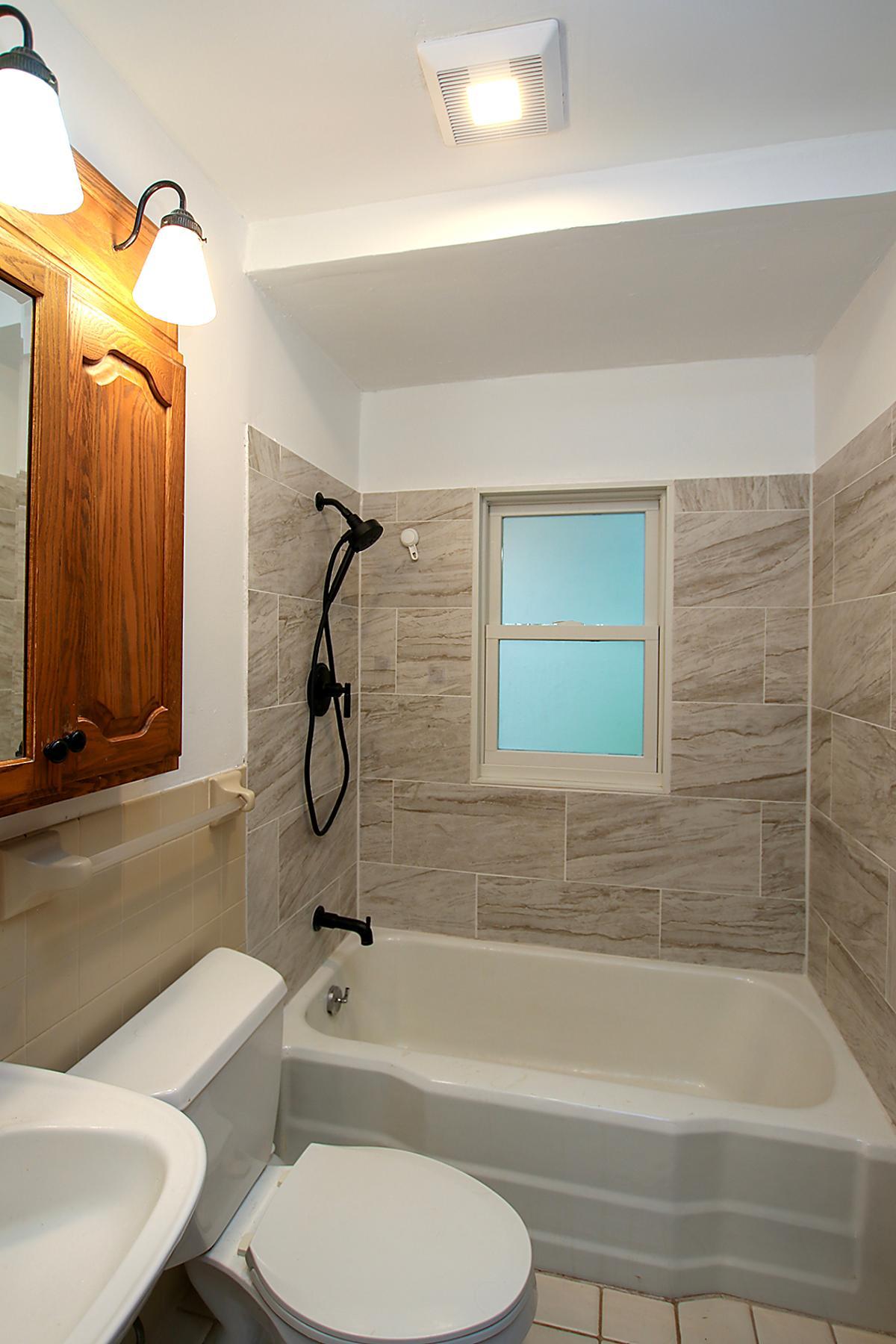 131 Elm Street E Property Photo 9