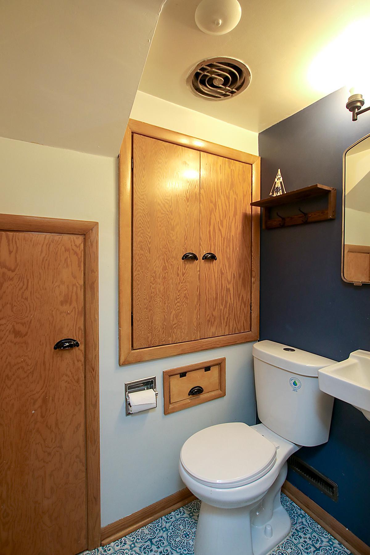 131 Elm Street E Property Photo 12