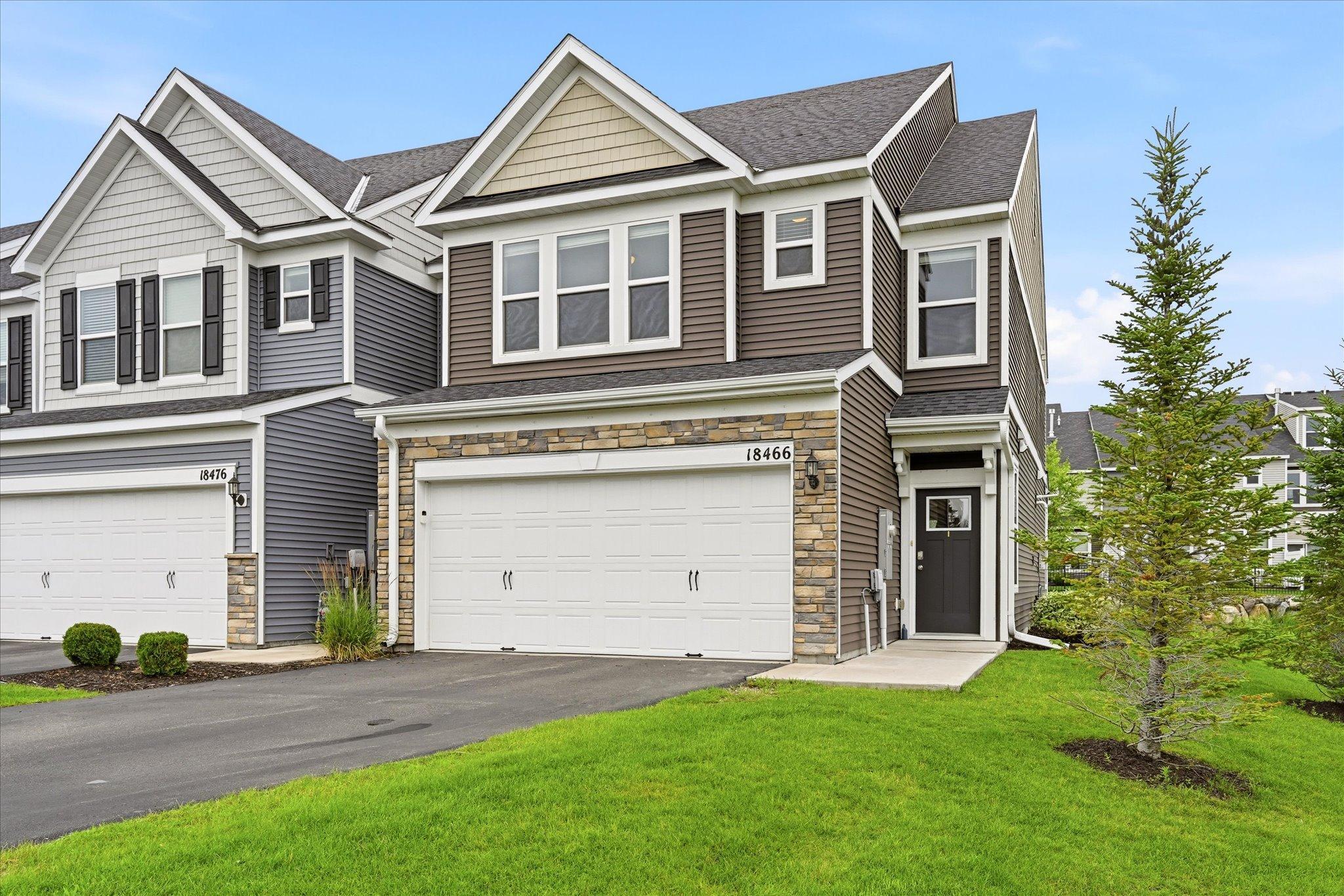 18466 60th Place N Property Photo 1