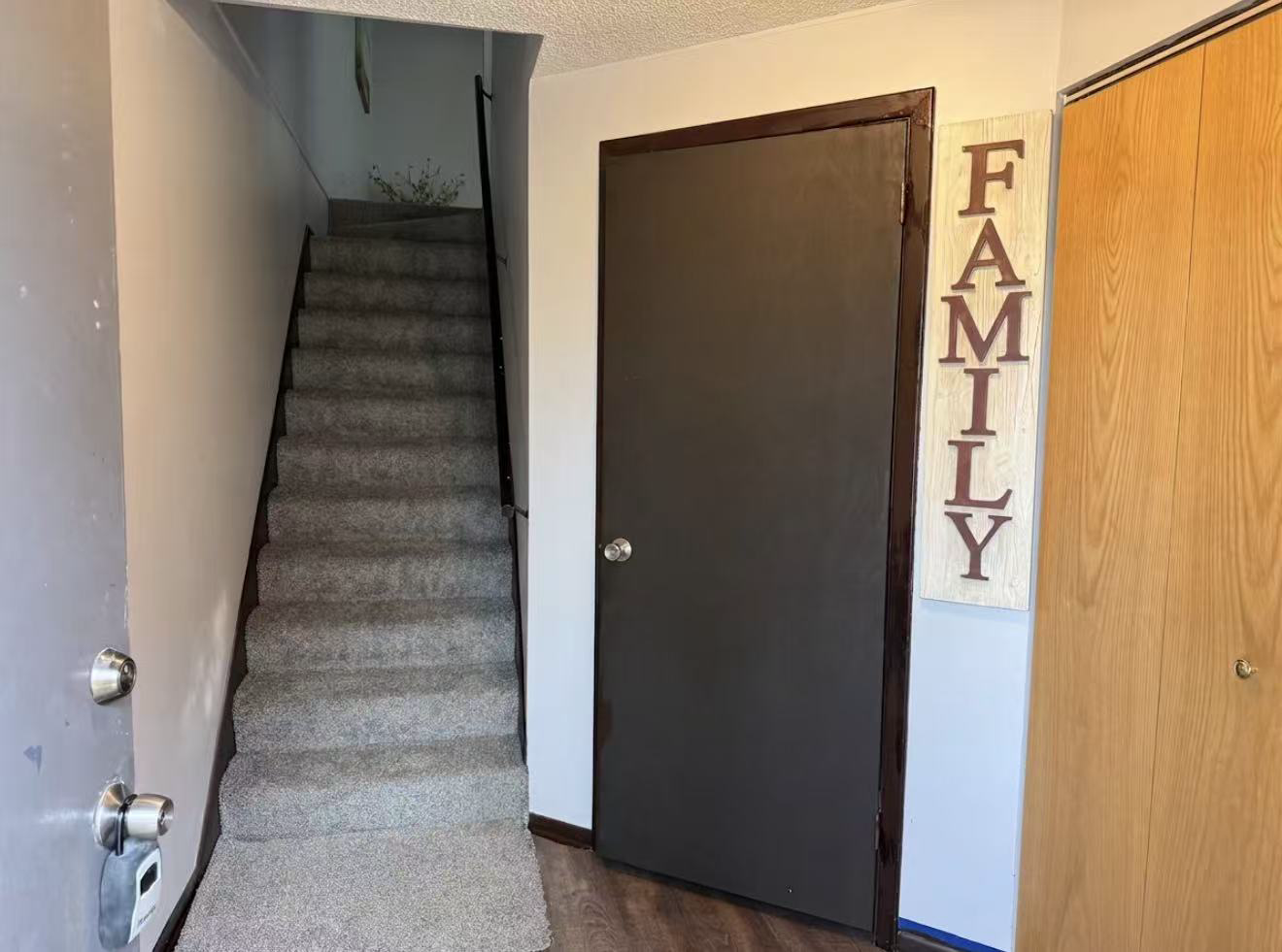 2342 Dorland Drive E Property Photo 2