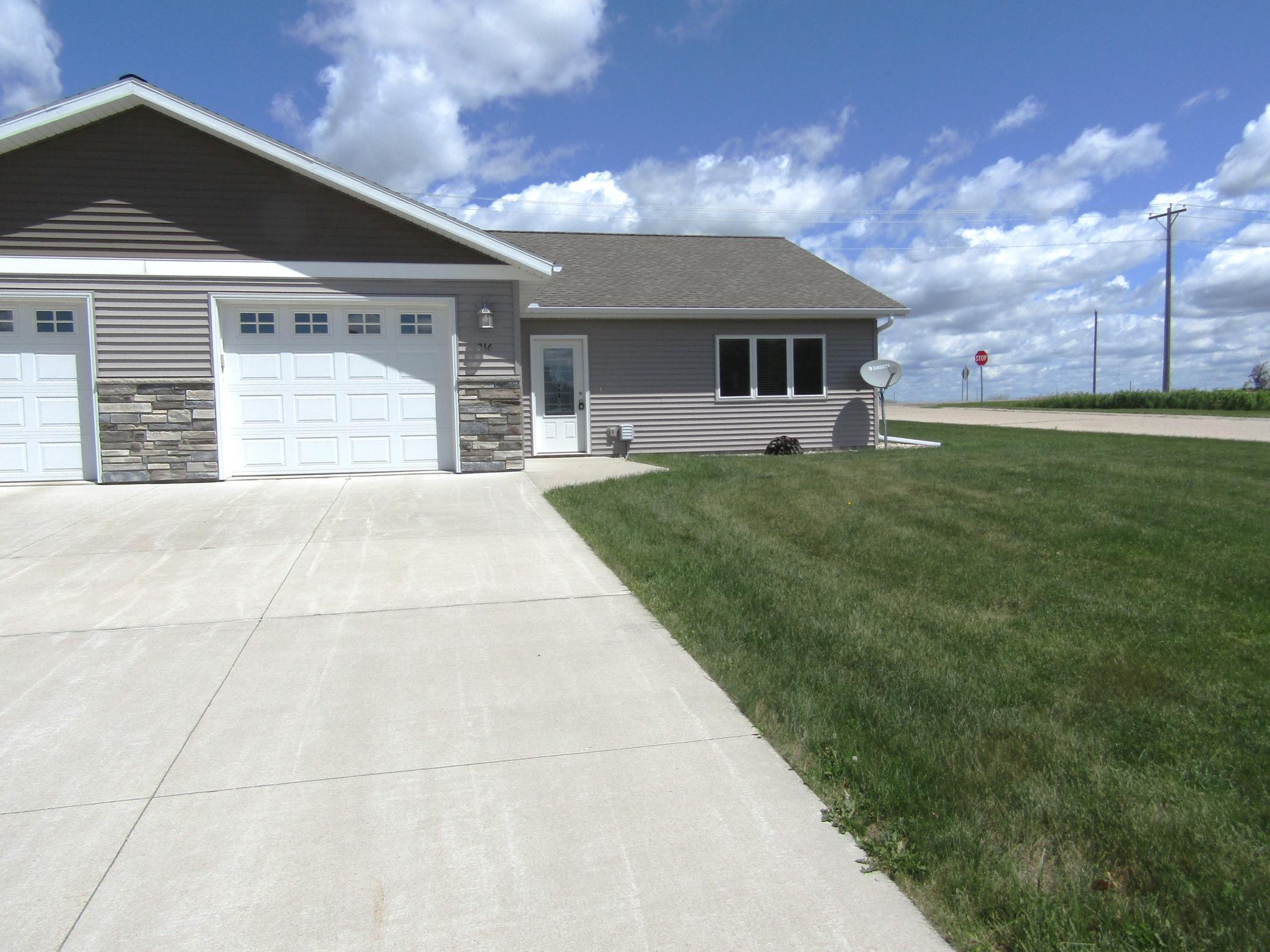 216 Mooney Circle Property Photo 1