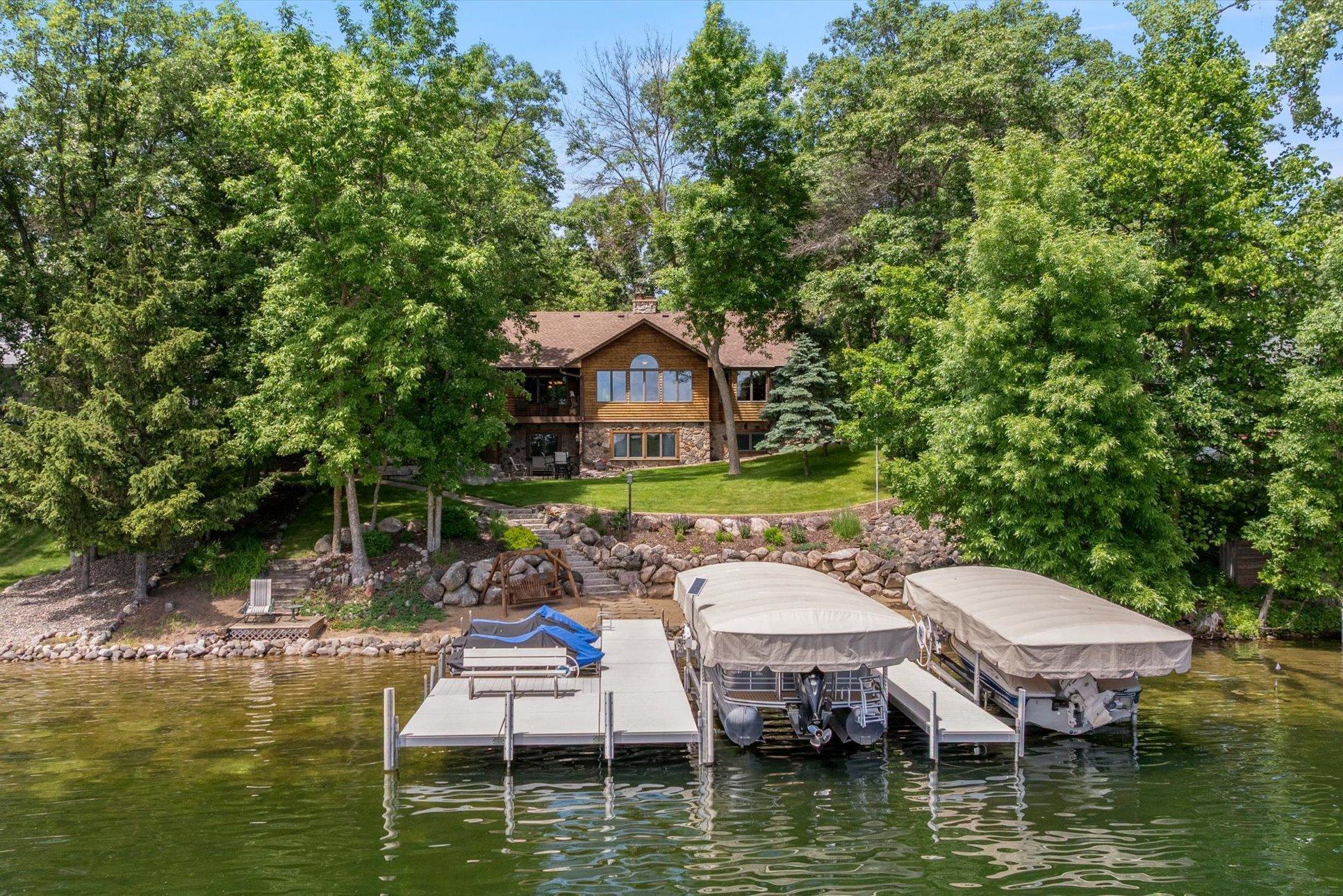 35184 West Shore Drive Property Photo 1