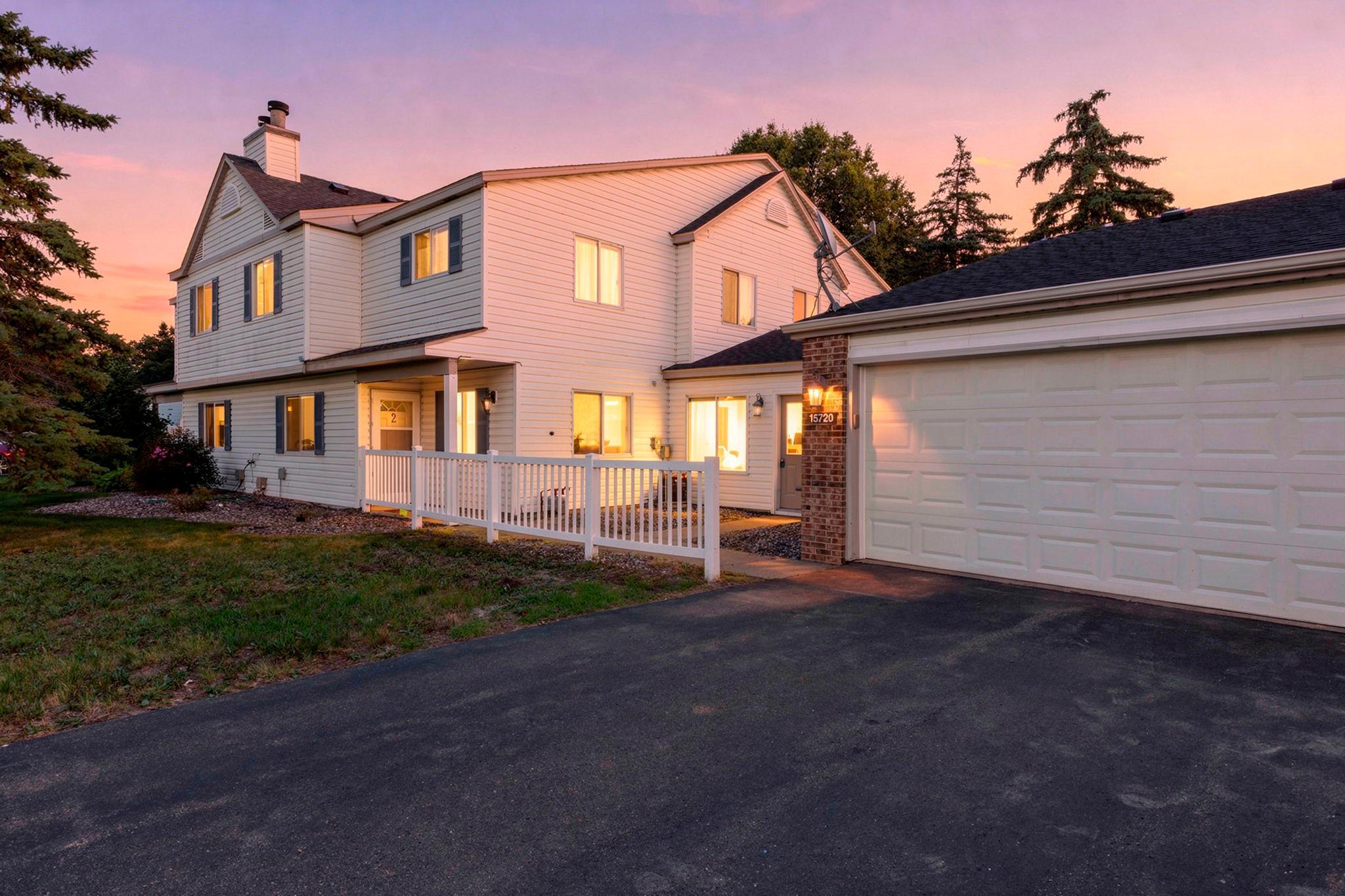 15720 Griffon Path Property Photo 1