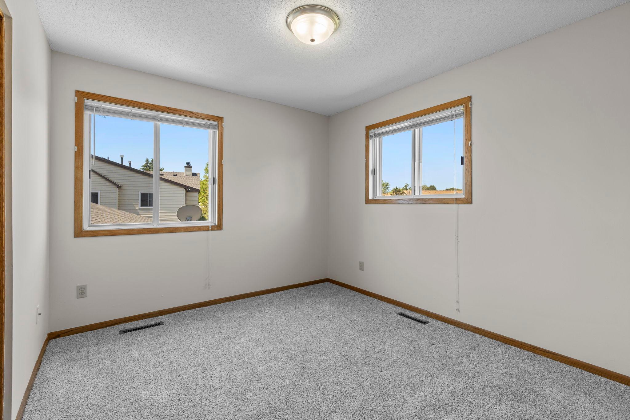 15720 Griffon Path Property Photo 22