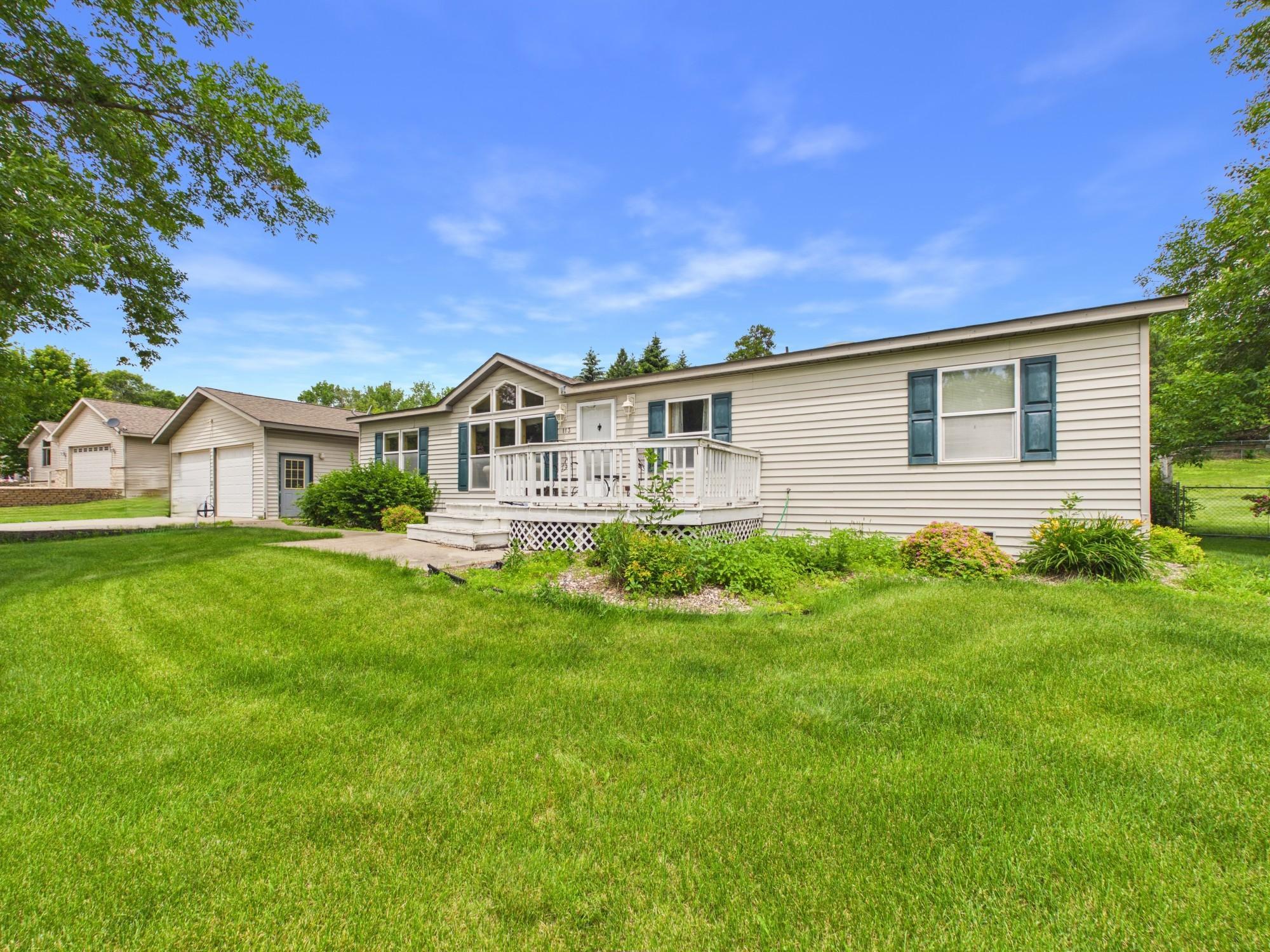 113 E Ridgeview Drive Property Photo 3