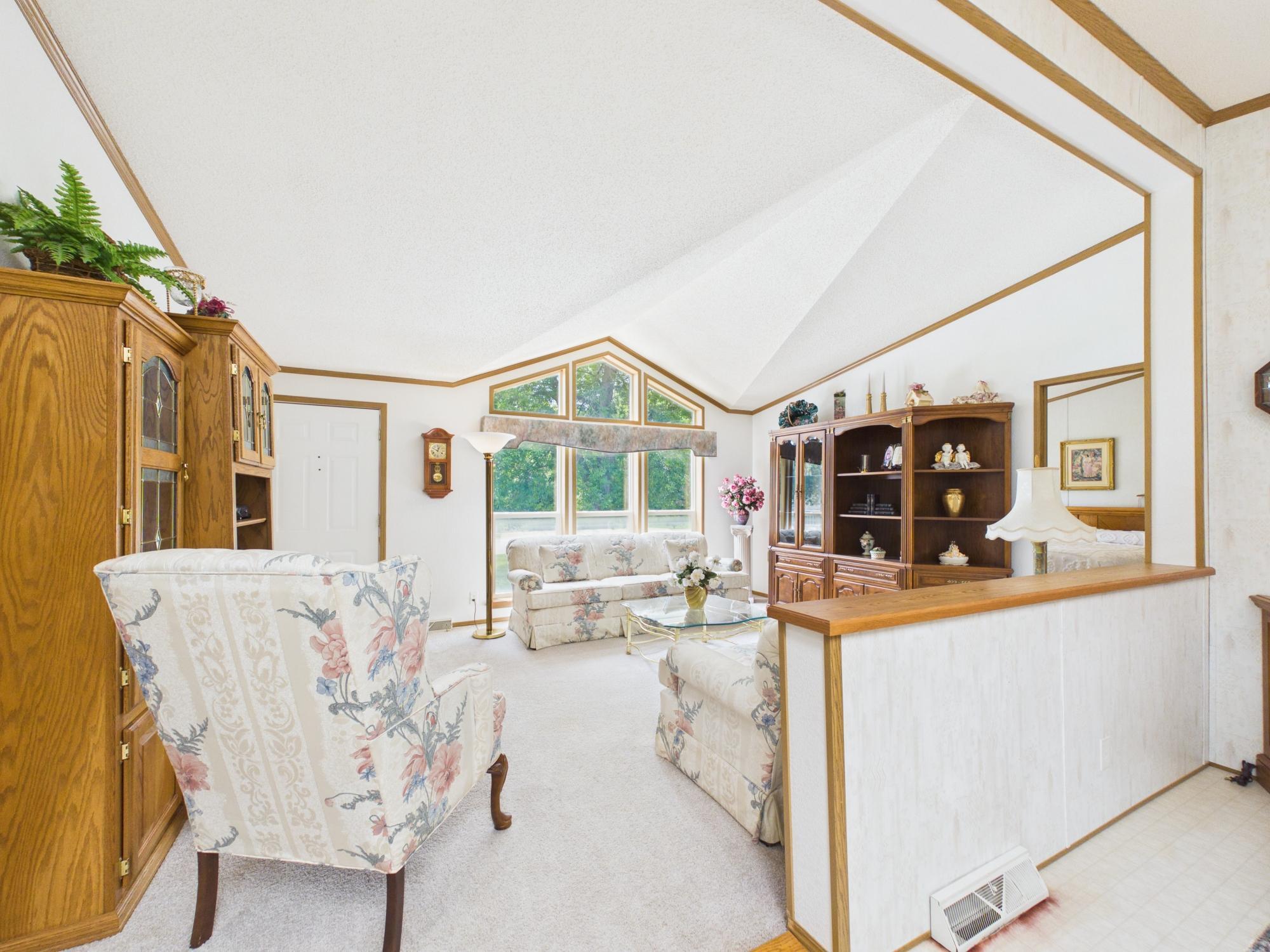 113 E Ridgeview Drive Property Photo 4