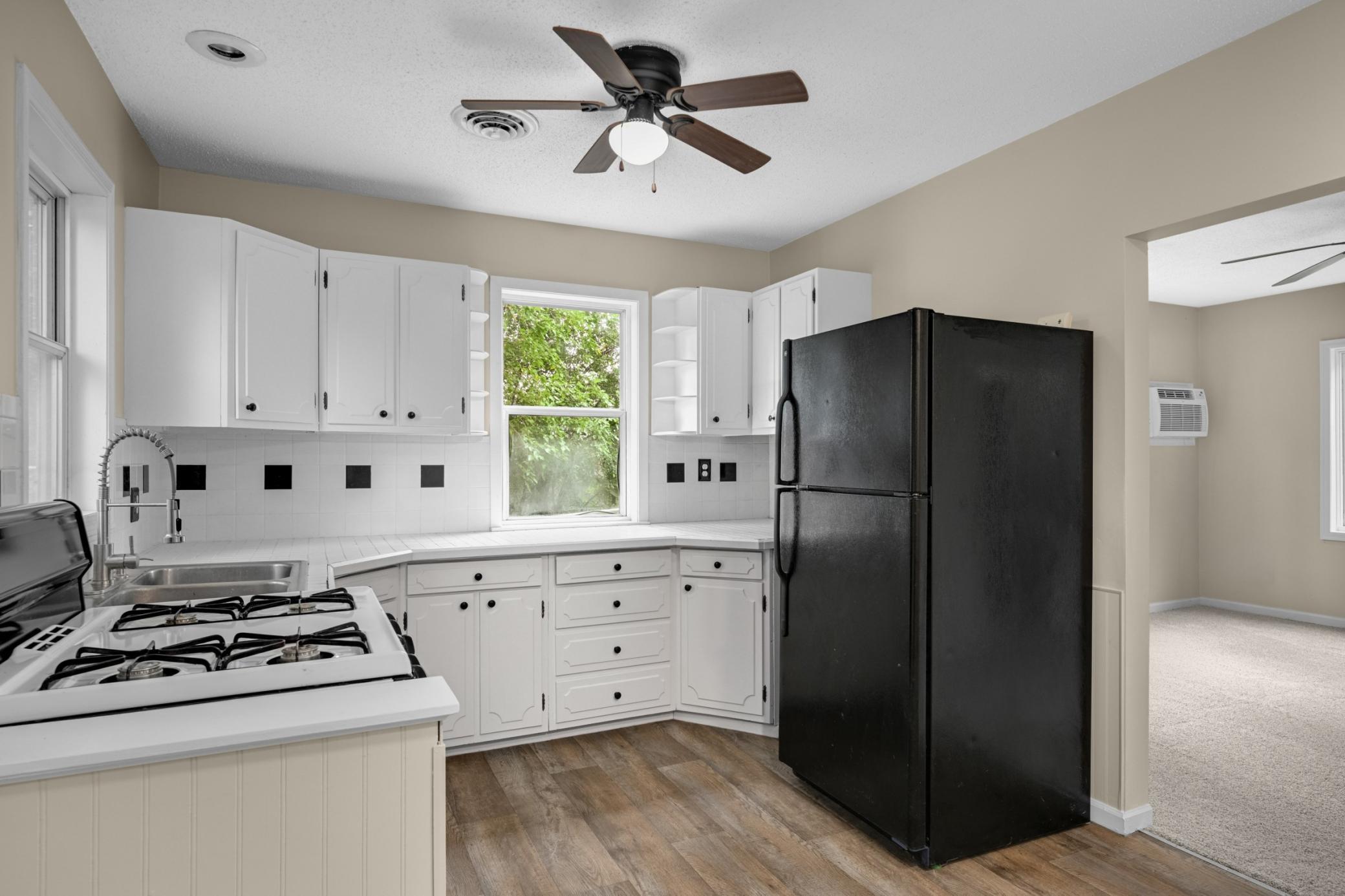 5030 Brent Avenue Property Photo 2