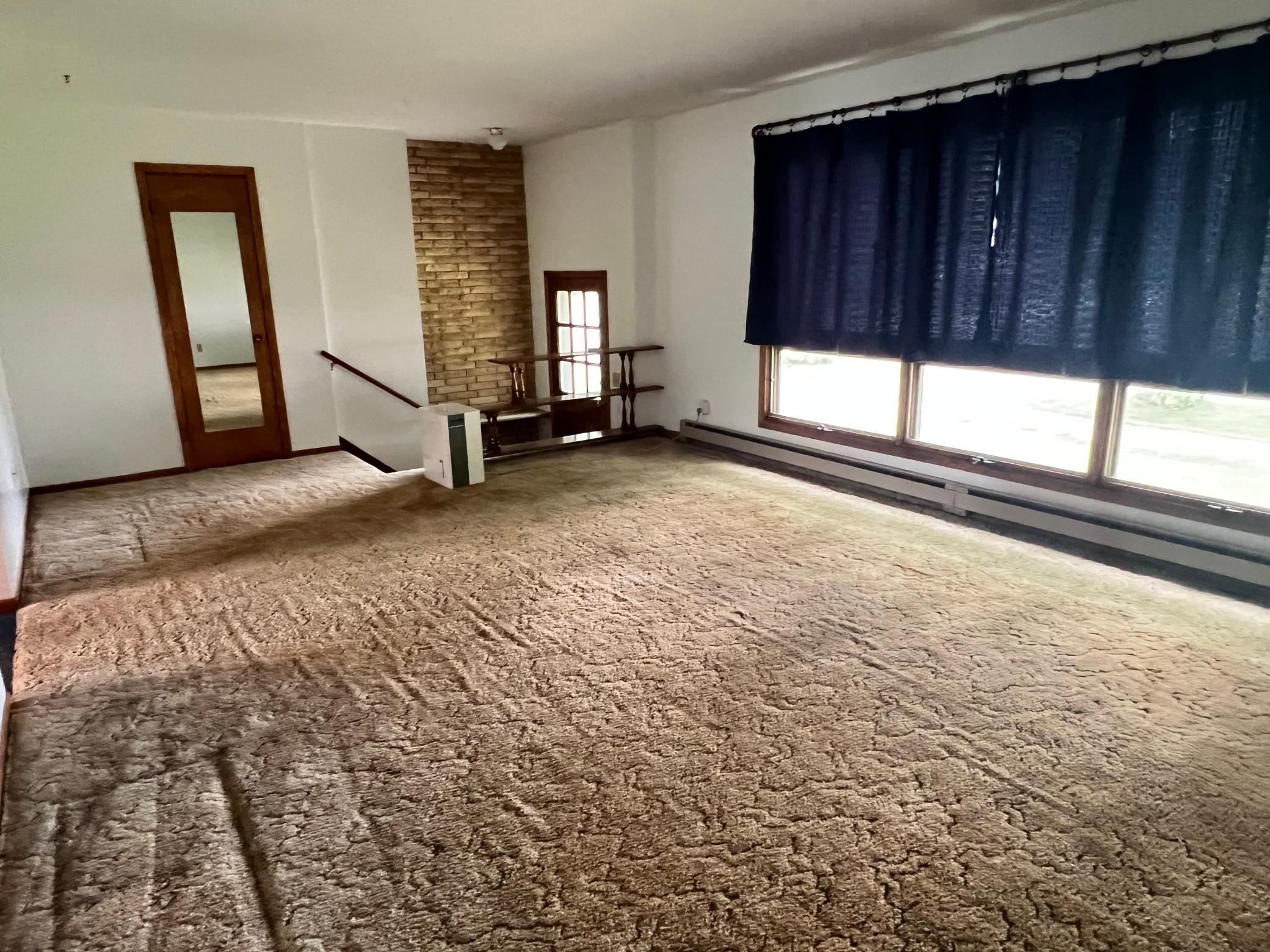 316 W 2nd Street Property Photo 16
