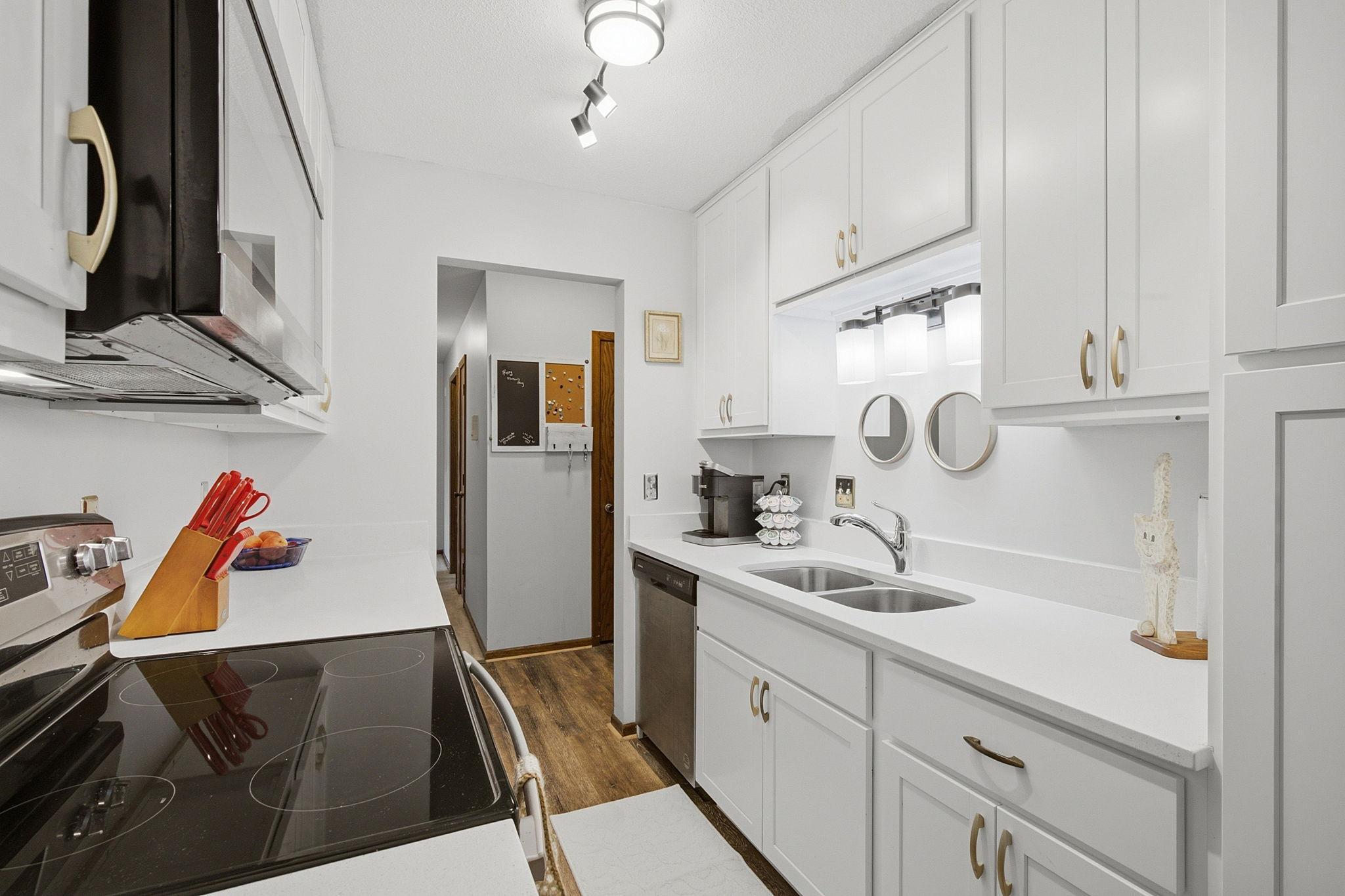 255 Westview Drive 308 Property Photo 1