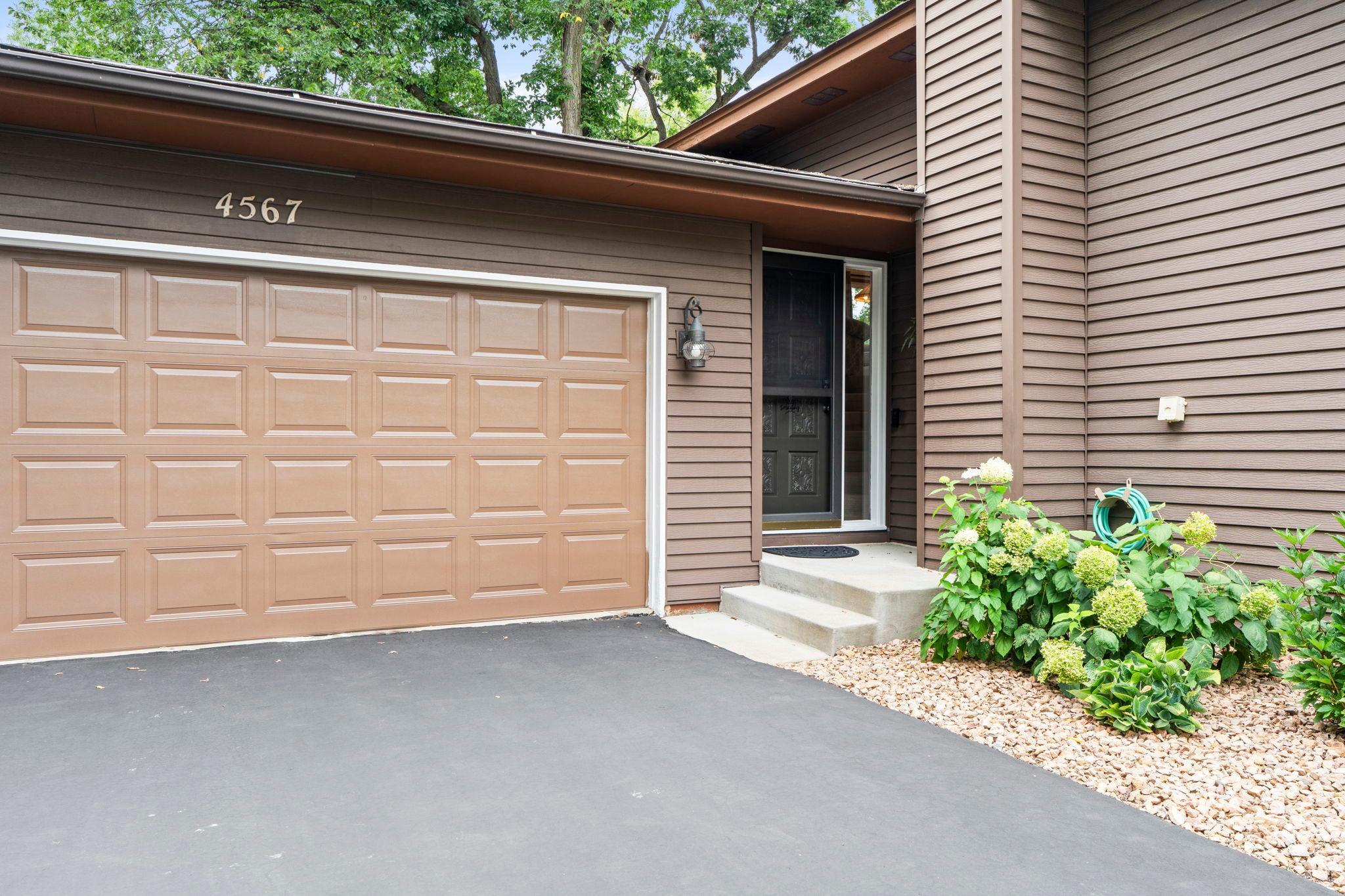 4567 Kirkwood Circle Property Photo 8